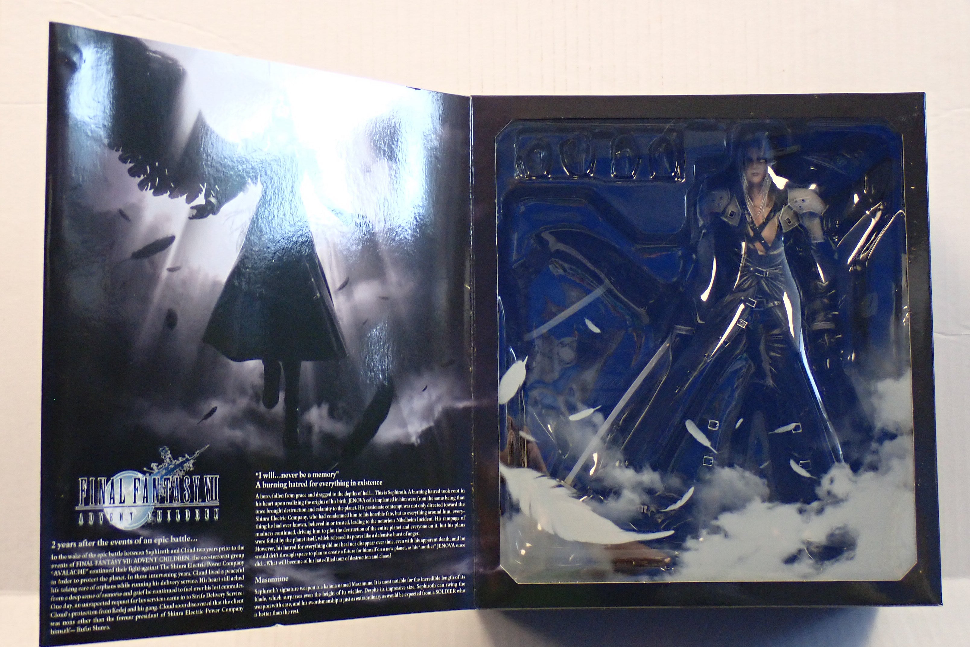 Sephiroth Final Fantasy Advent Children - Play Arts Kai [Pre-Owned]
