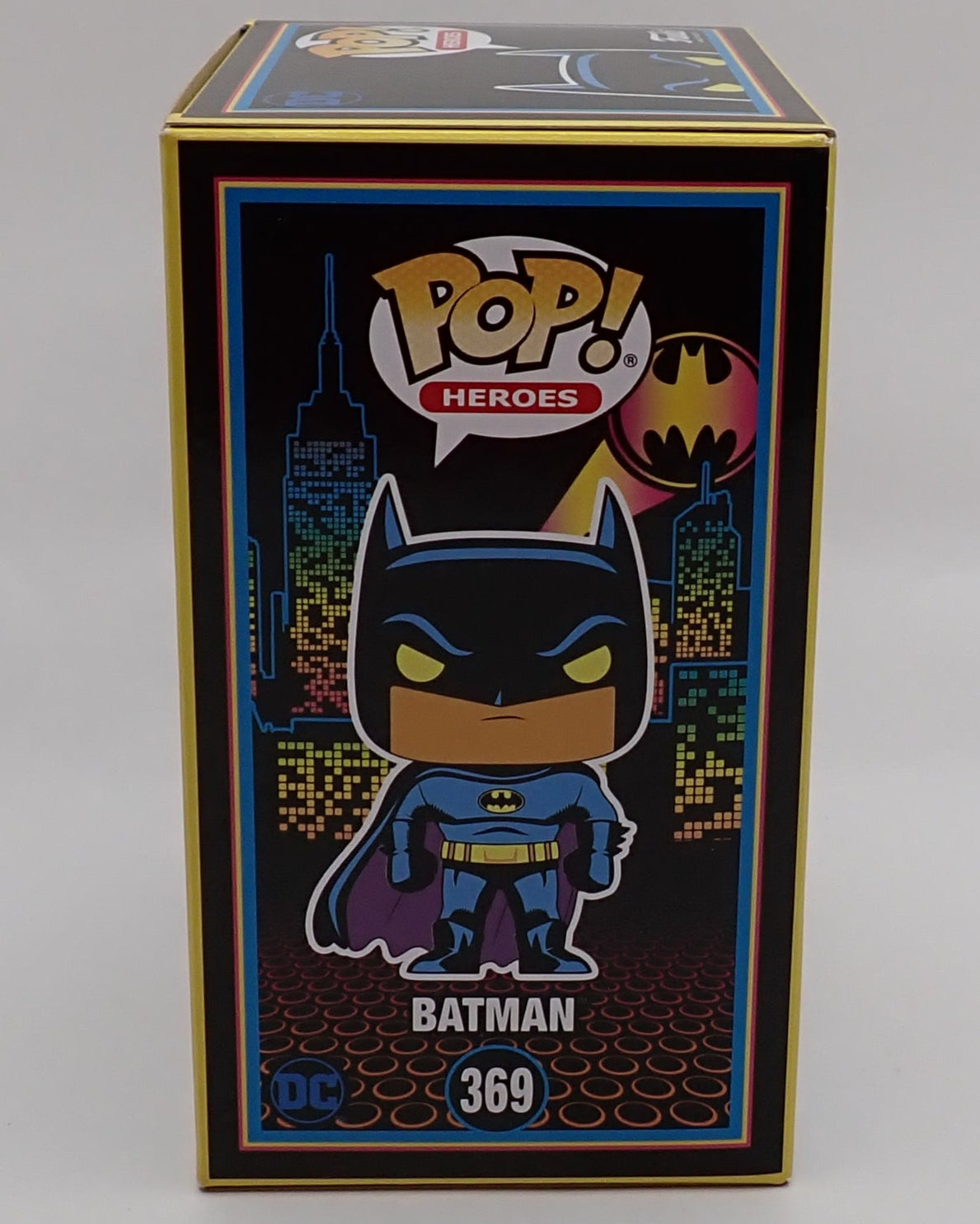 Batman (Black Light Glow) - POP! #369