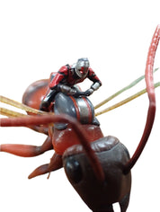 Ant-Man and Wasp on Flying Ant - Hot Toys