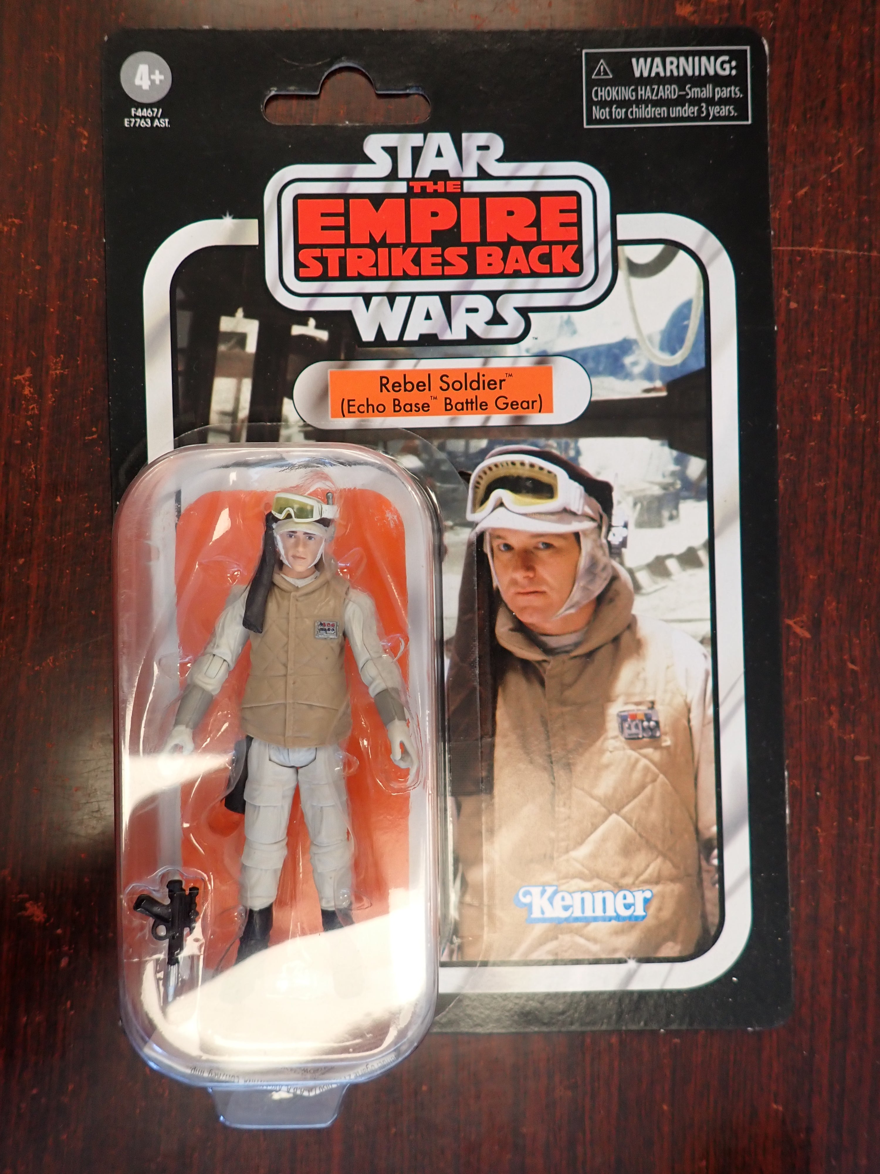 Rebel Soldier (Echo Base Battle Gear) - Retro Collection - The Empire Strikes Back