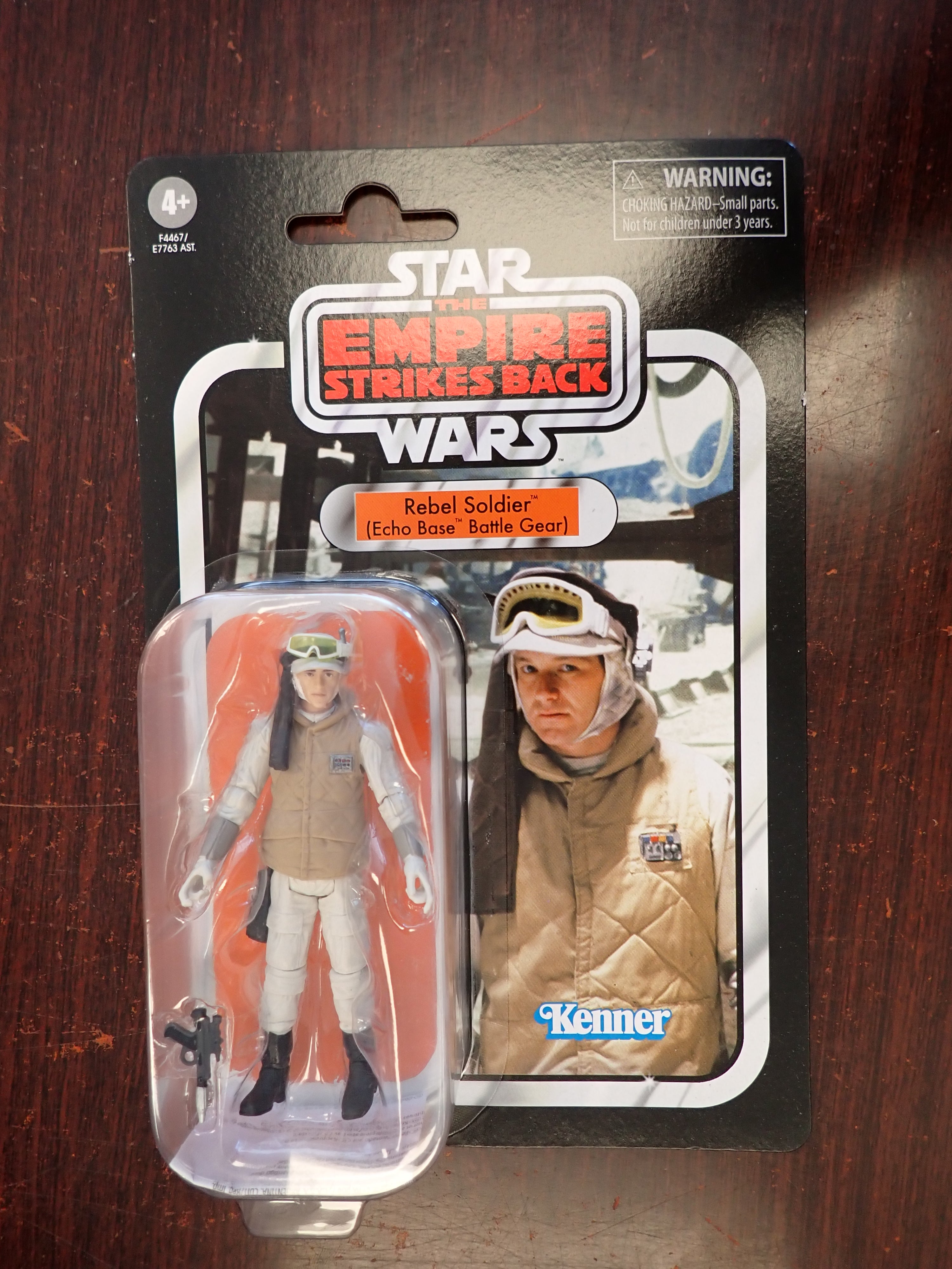 Rebel Soldier (Echo Base Battle Gear) - Retro Collection - The Empire Strikes Back