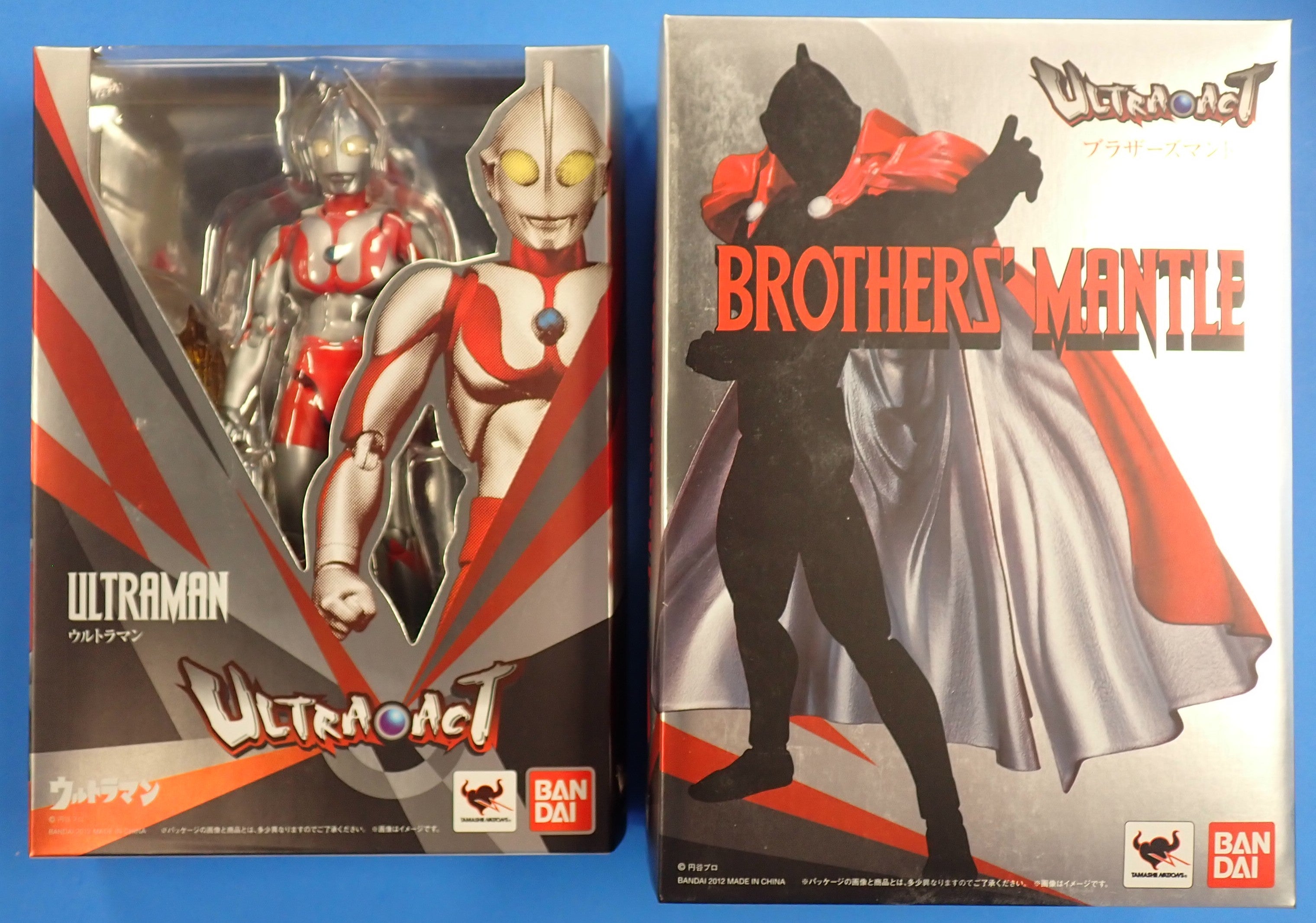 Ultra Act Ultraman with Brothers Mantle Set [Pre-Owned]
