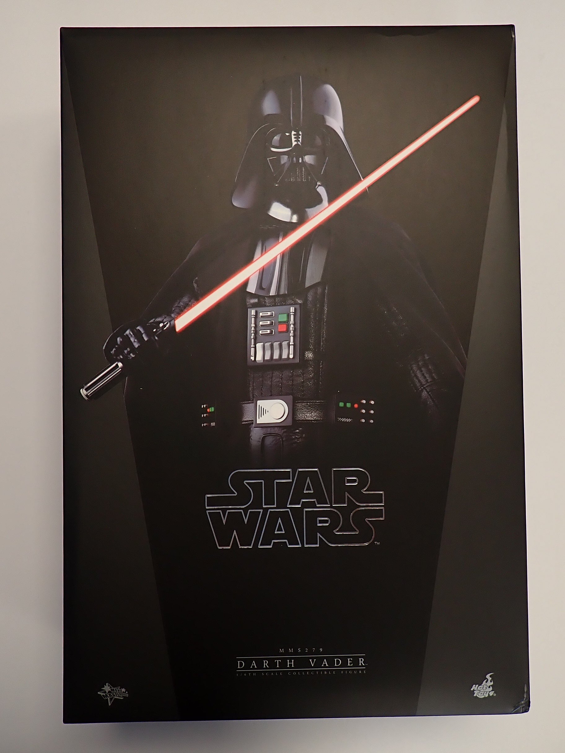 Darth Vader (MMS279) - Hot Toys [Pre-Owned]