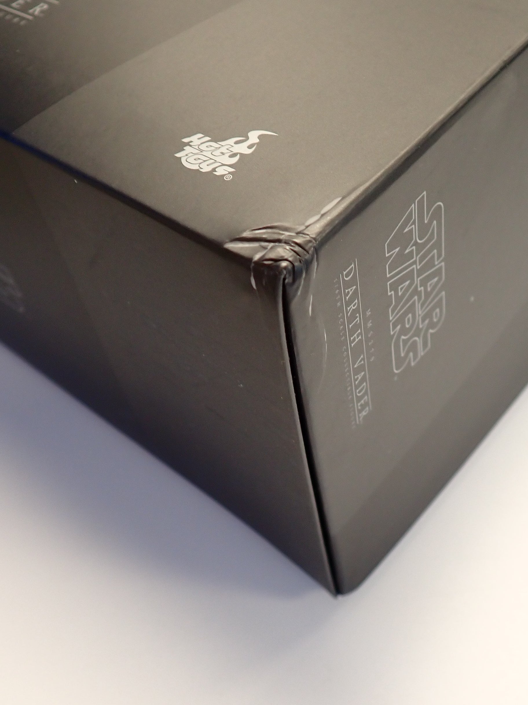 Darth Vader (MMS279) - Hot Toys [Pre-Owned]