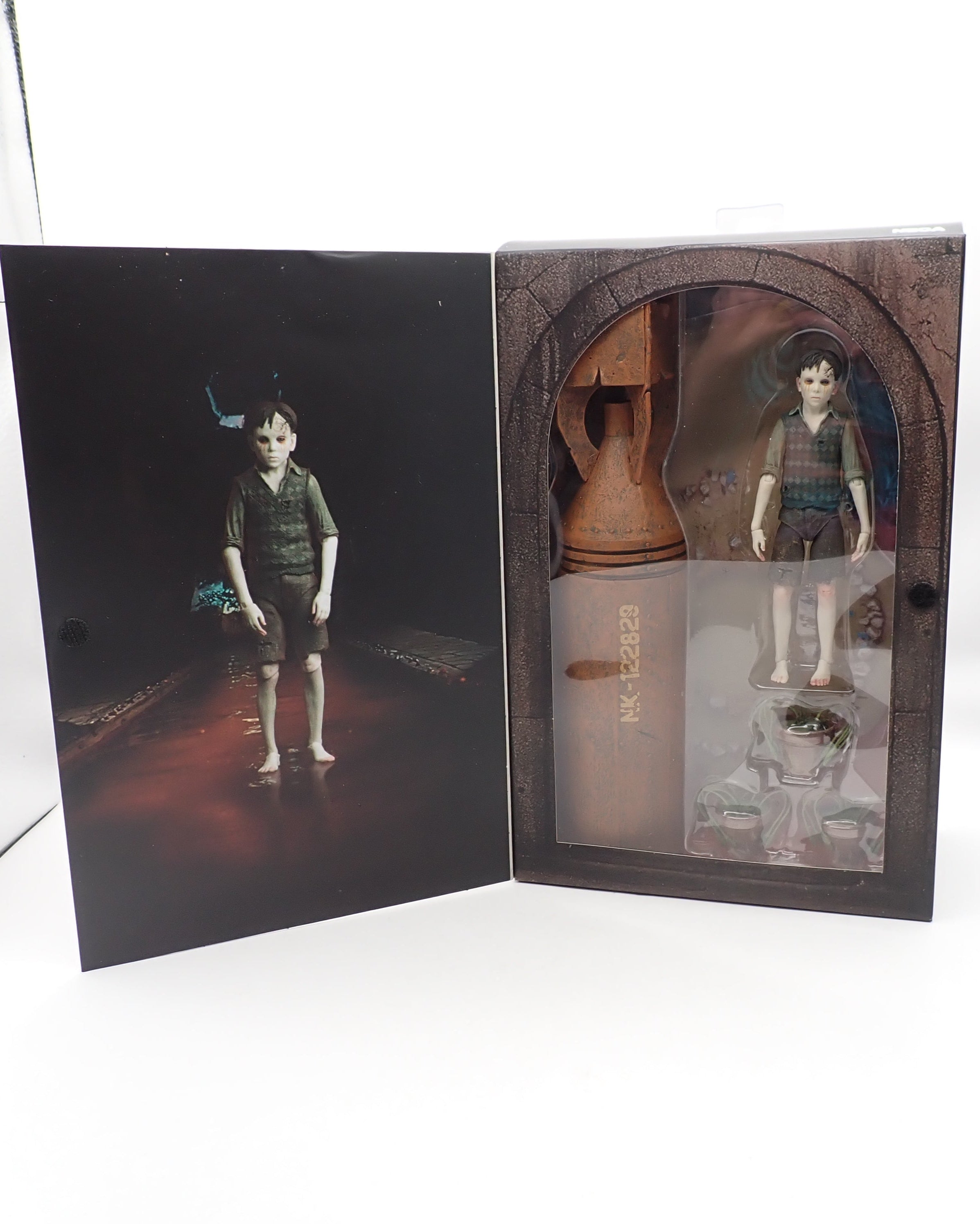 Santi - The Devil's Backbone NECA Figure