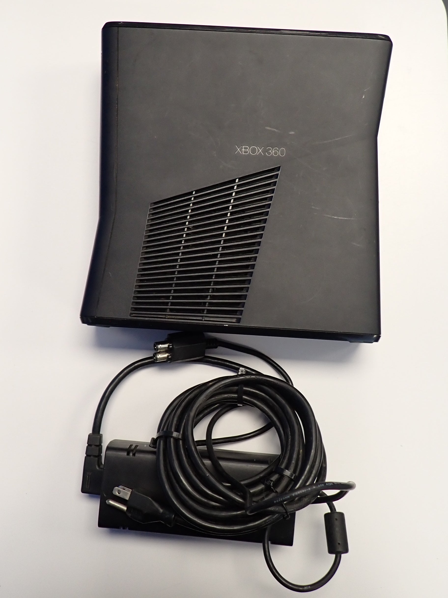 Xbox 360 (4GB) [Pre-Owned]
