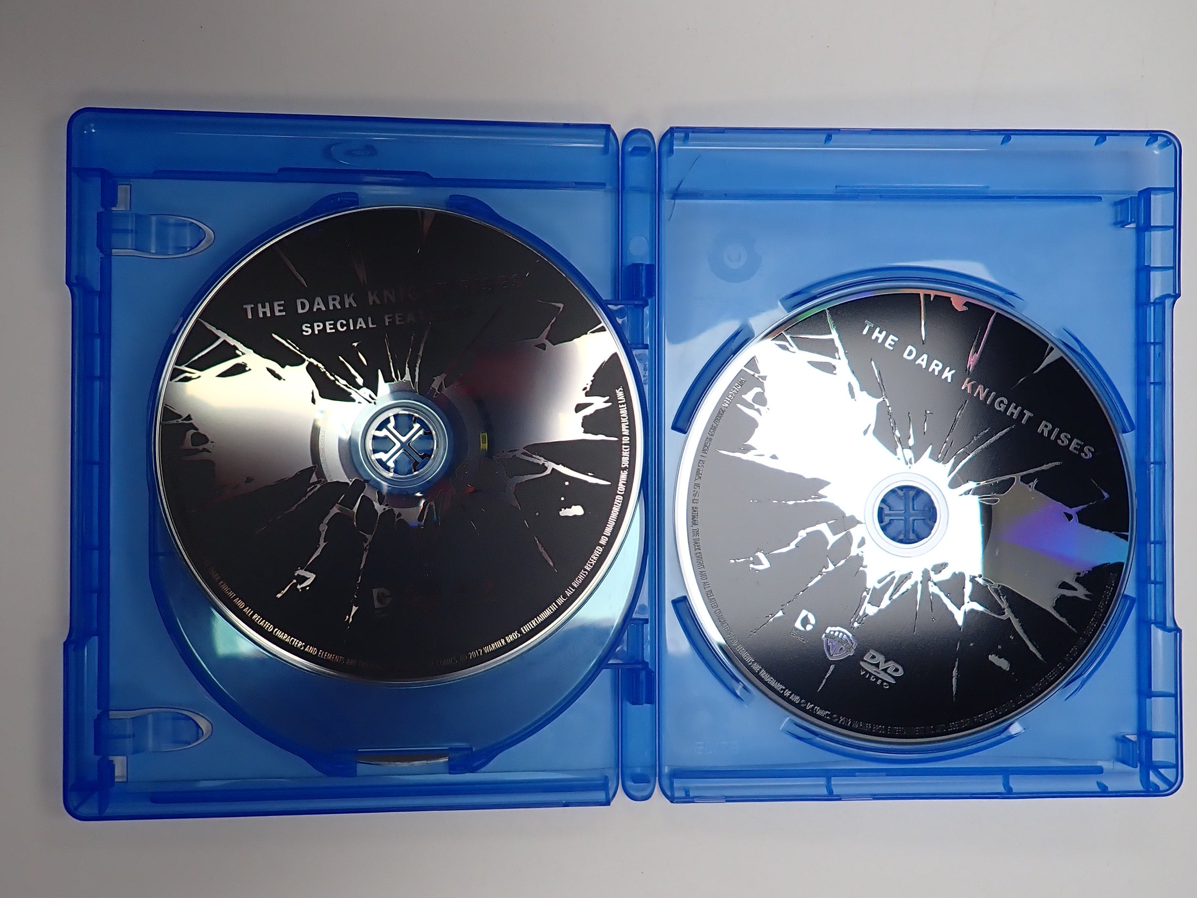 The Dark Knight Rises (Holographic Sleeve) - Blu-Ray [Pre-Owned]