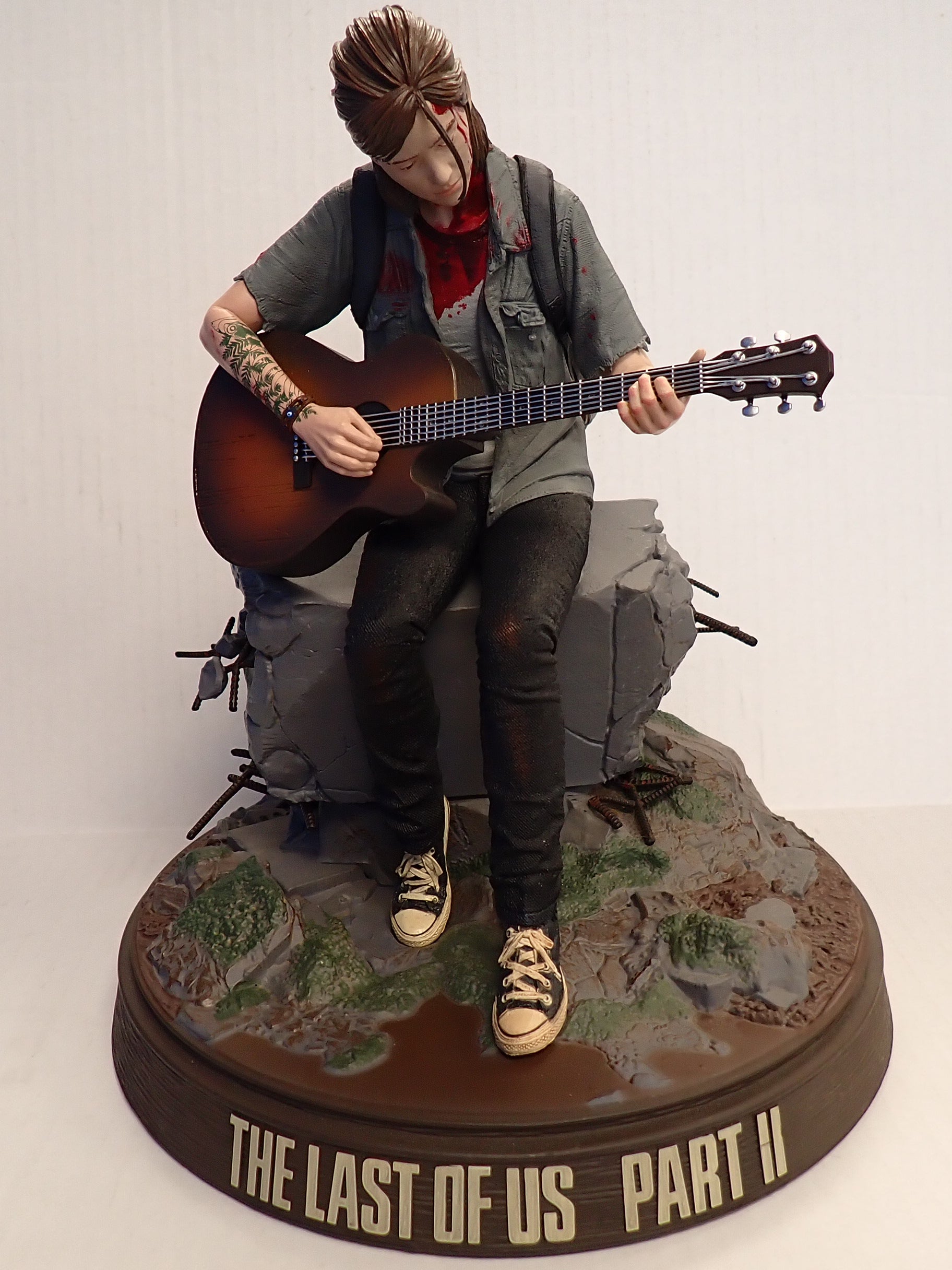 Ellie Last of Us Part II Statue [Pre-Owned]
