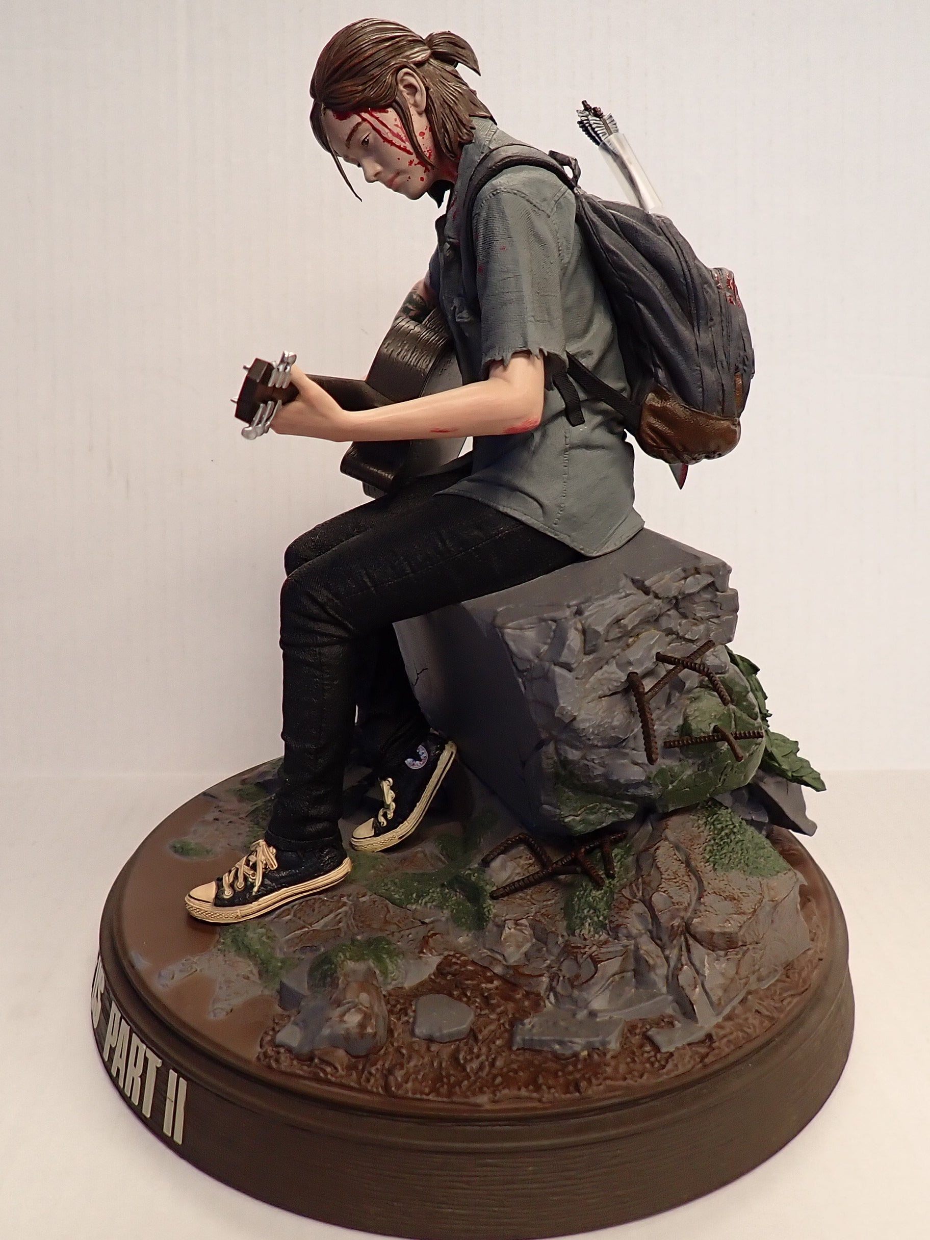 Ellie Last of Us Part II Statue [Pre-Owned]