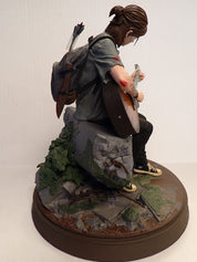 Ellie Last of Us Part II Statue [Pre-Owned]