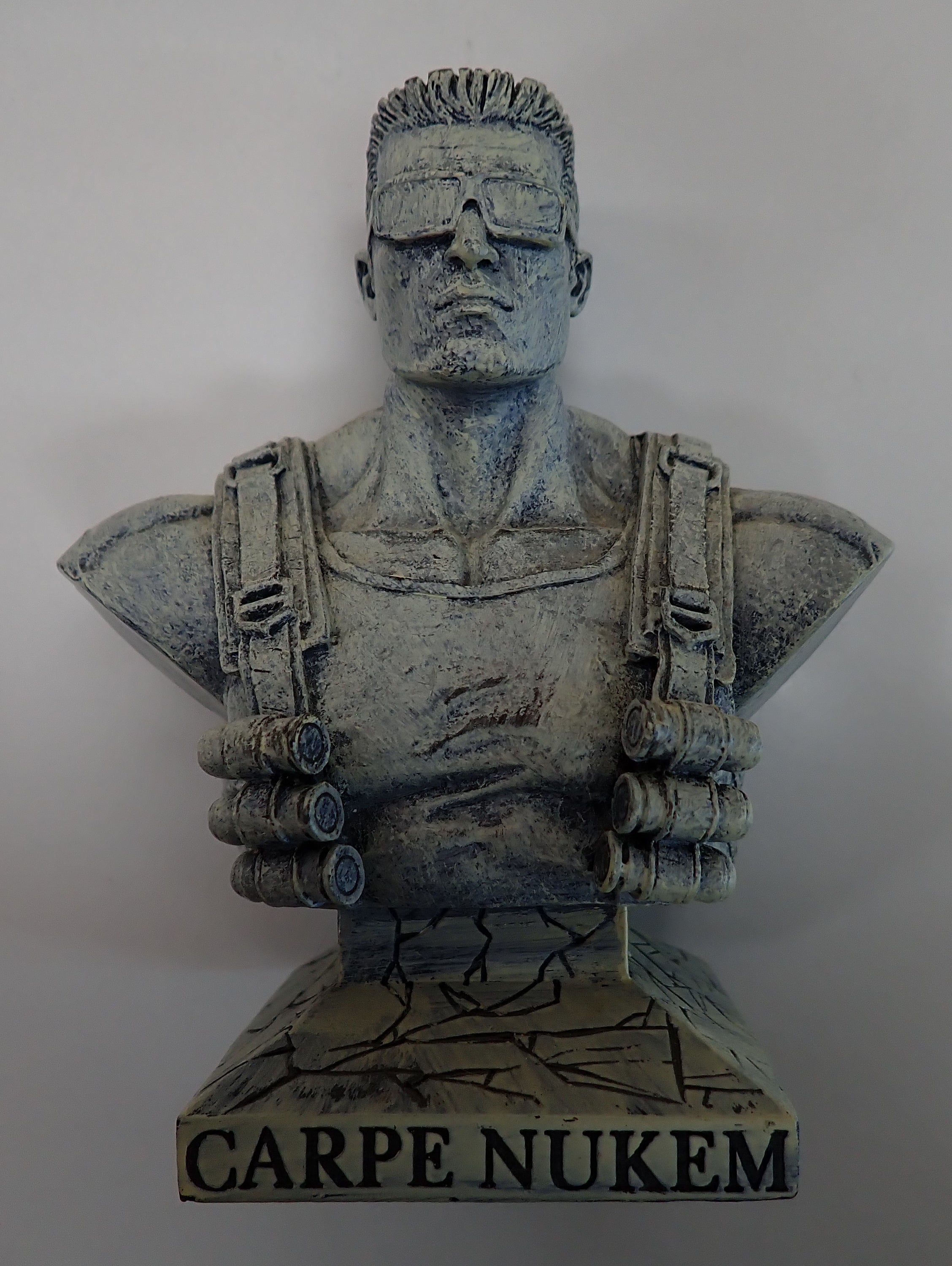 Duke Nukem Carpe Nukem Bust [Pre-Owned]