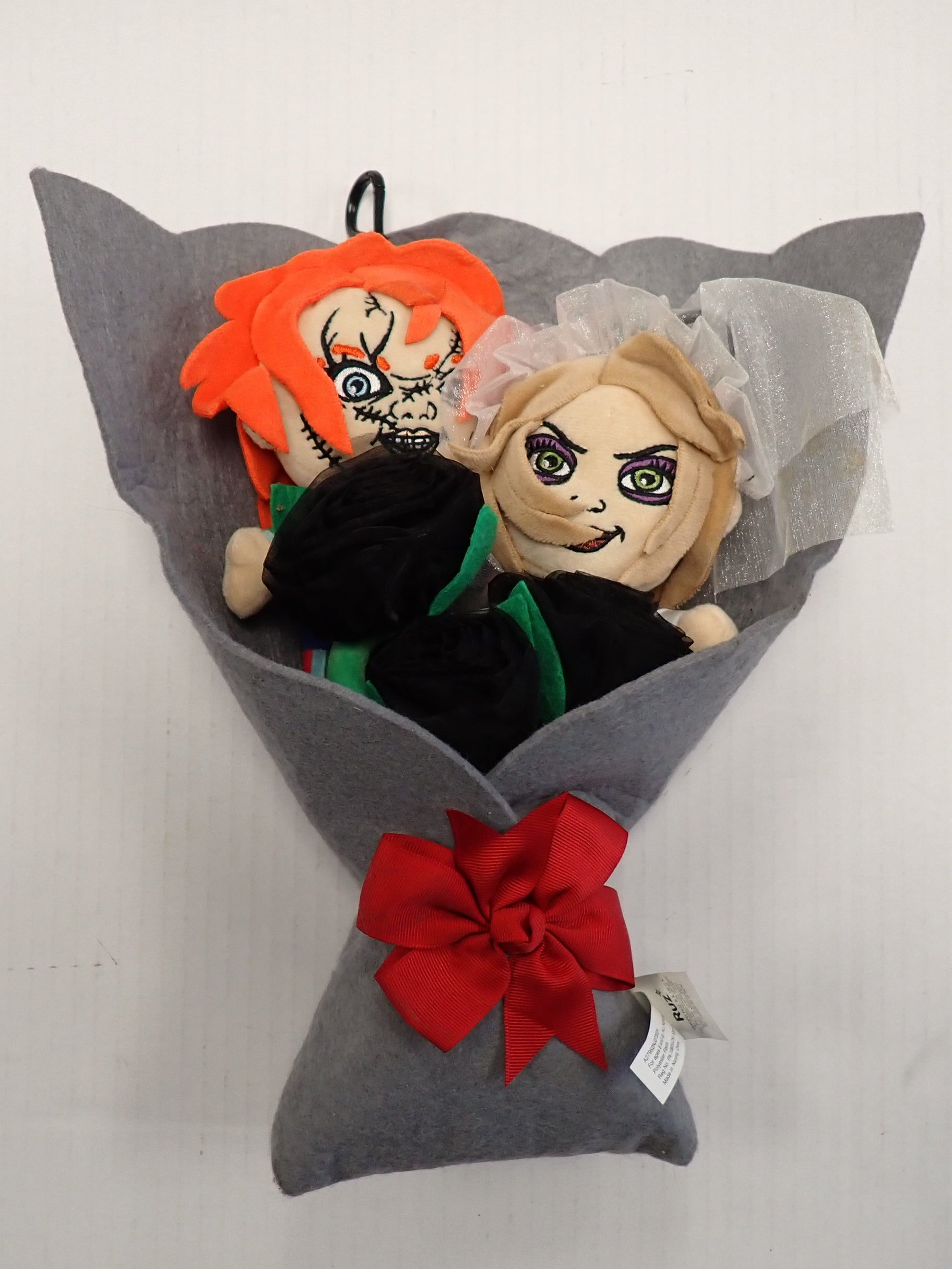 Chucky and Tiffany Bouquet - Ruz