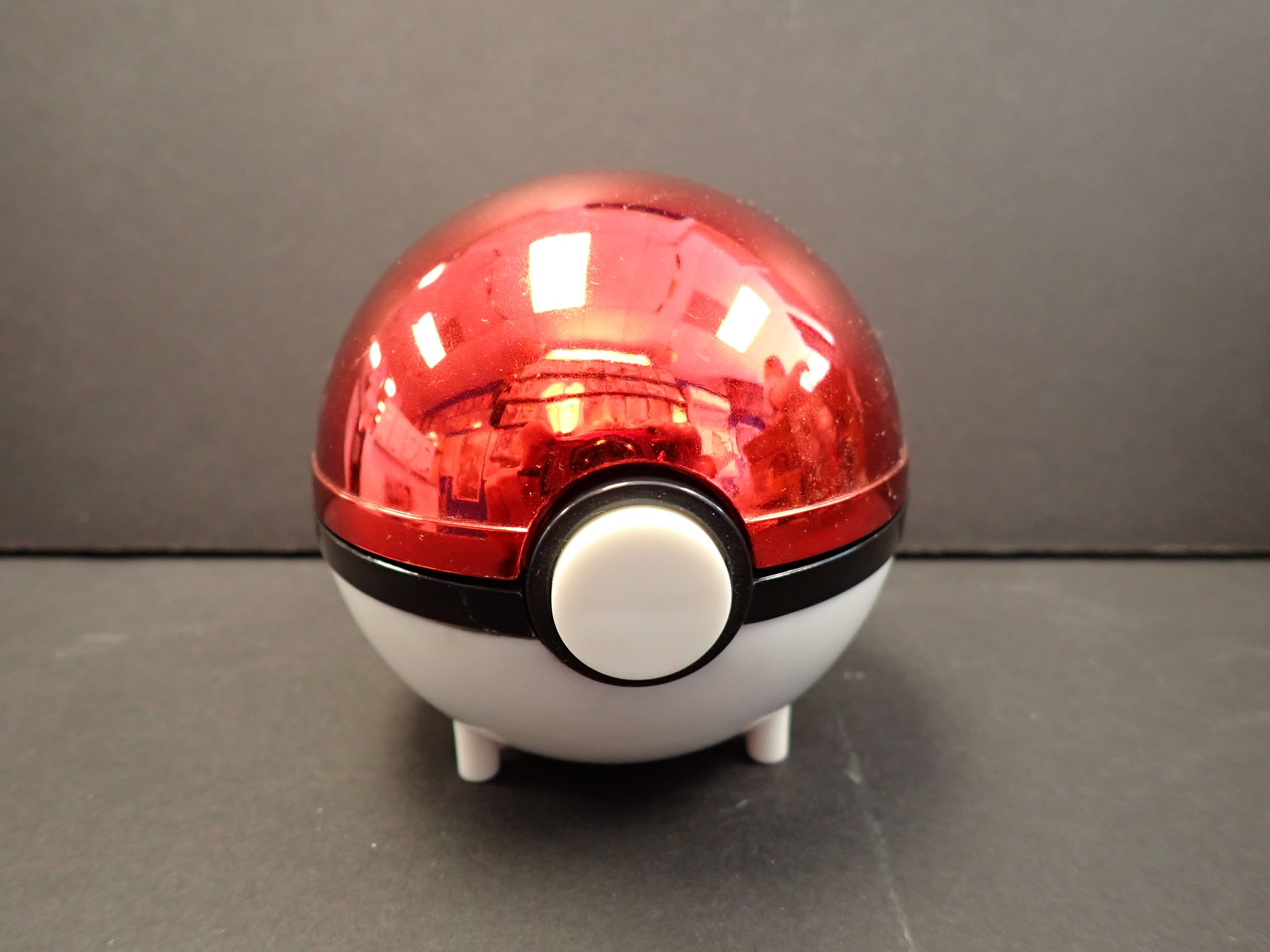 Pokeball with Pikachu Gold Card