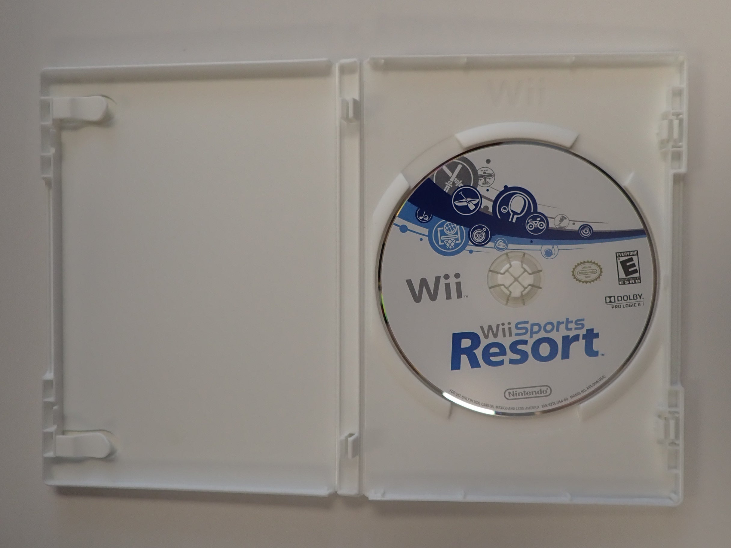 Wii Sports Resort - Wii [Pre-Owned]