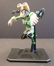 Load image into Gallery viewer, Tsuyu Asui w/ stand 6&quot; (MISSING ACSESSORIES)
