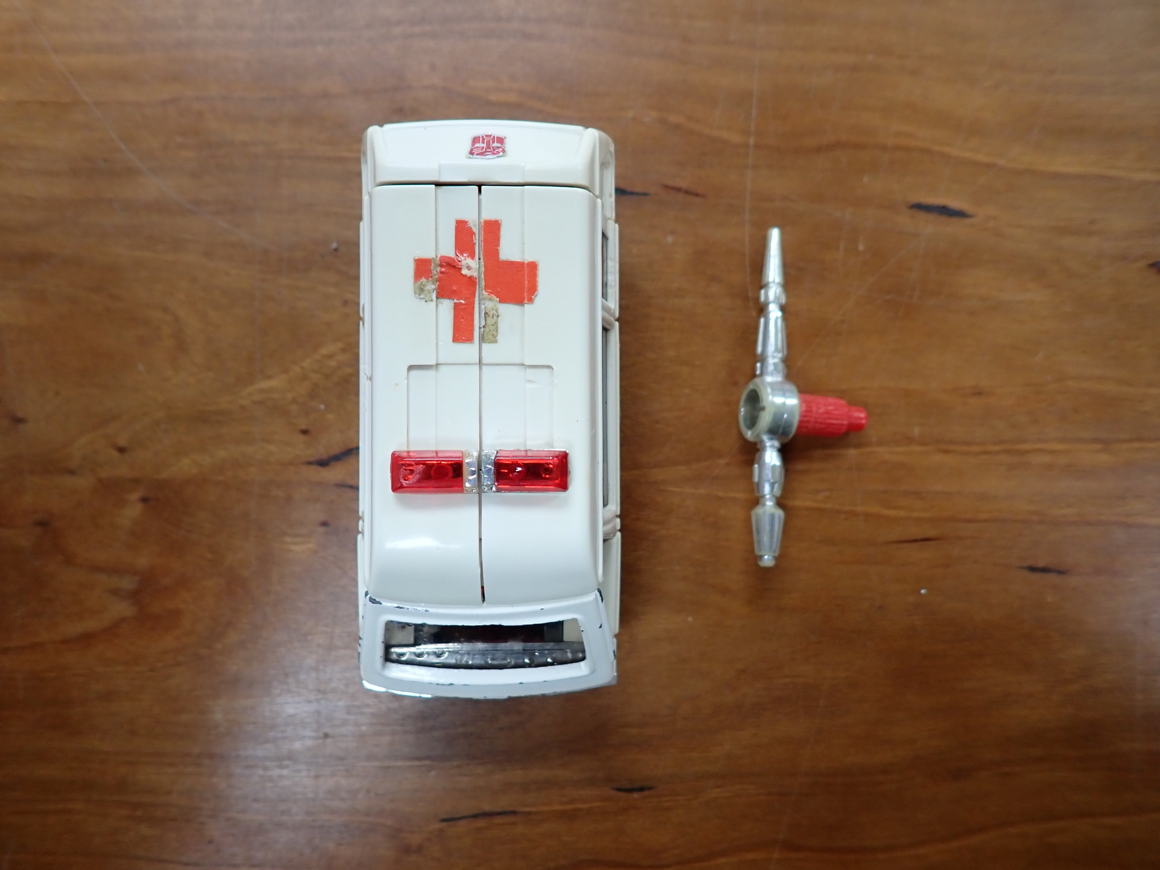 Ratchet G1 1984 (MISSING PARTS)