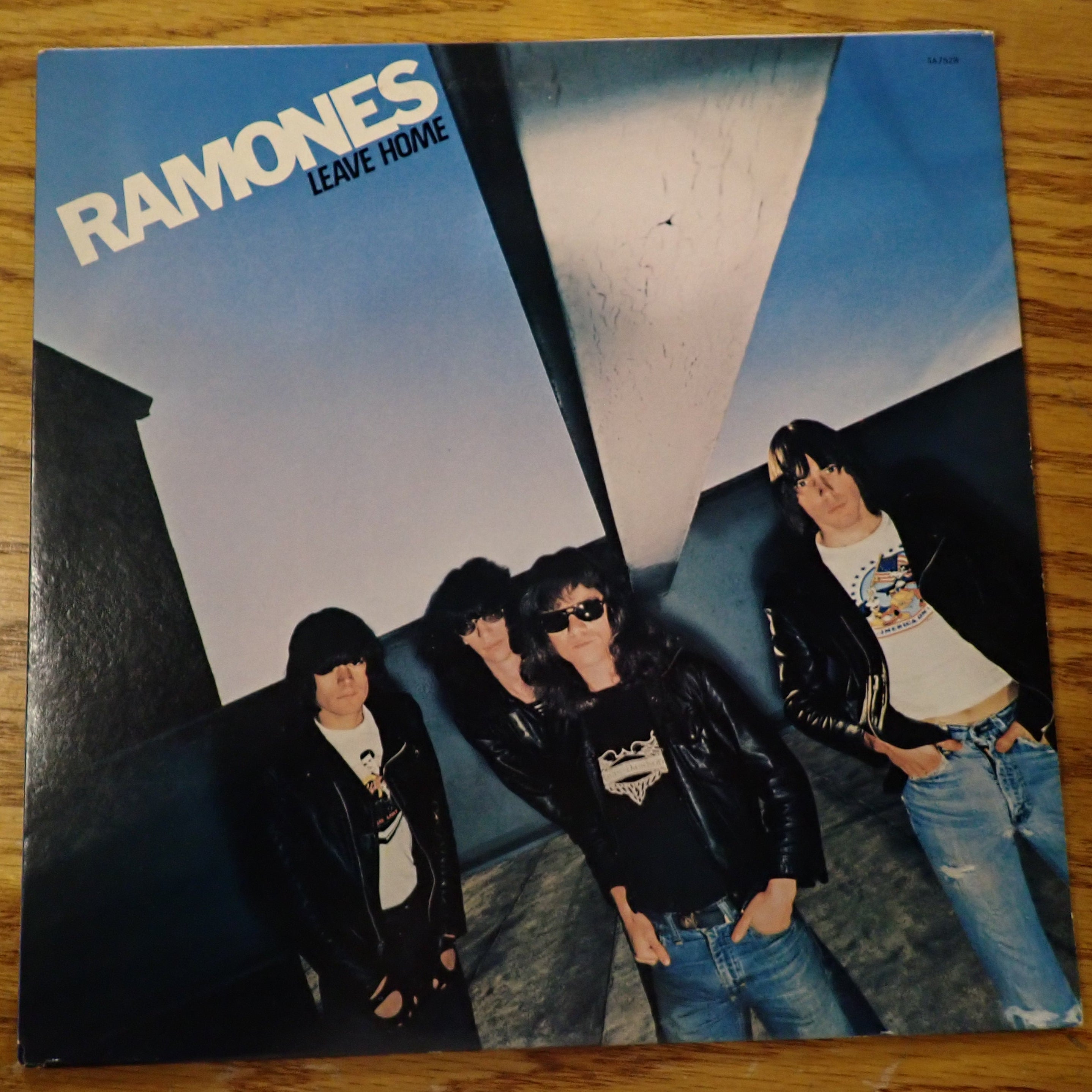 Ramones - Leave Home