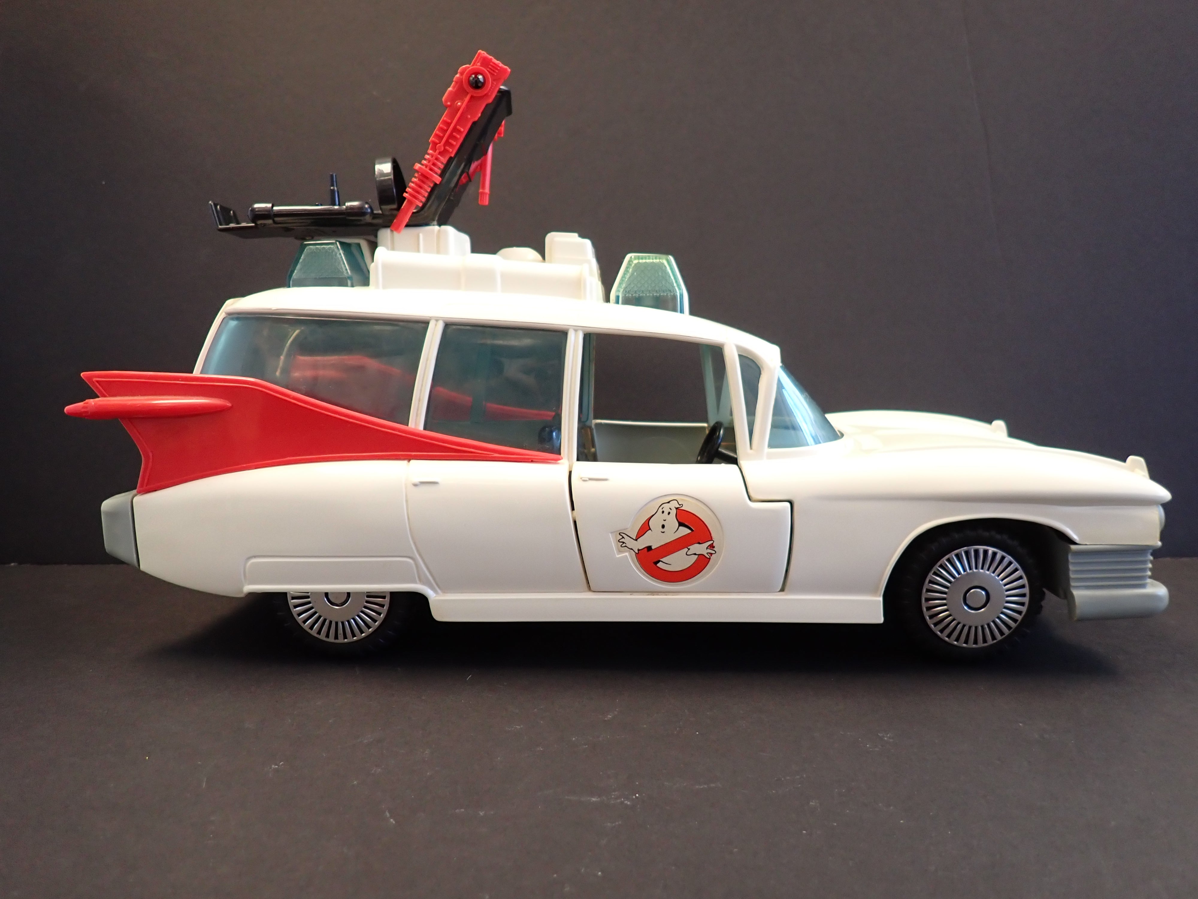 Ecto-1 Real Ghostbusters (COMPLETE)