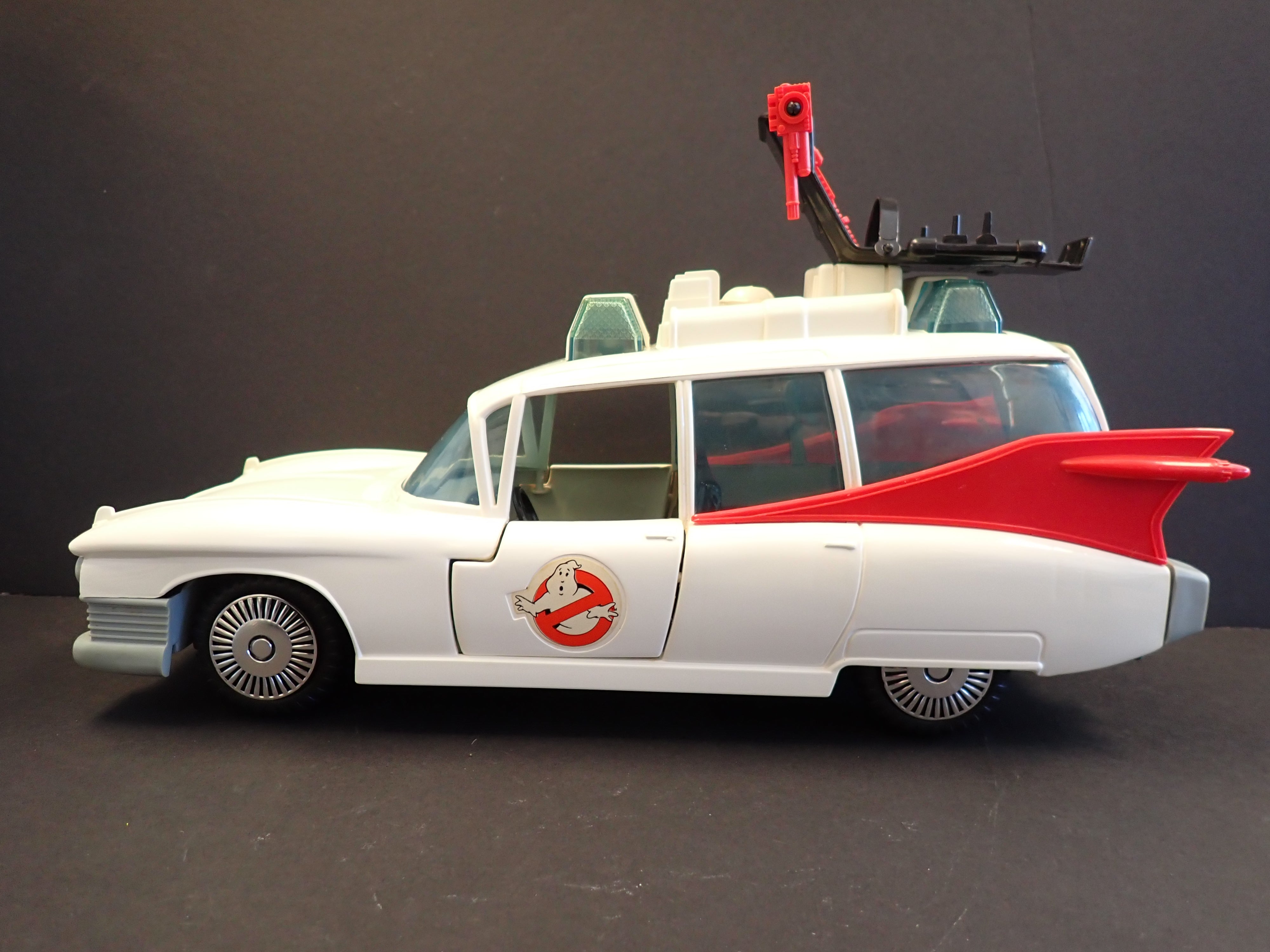 Ecto-1 Real Ghostbusters (COMPLETE)