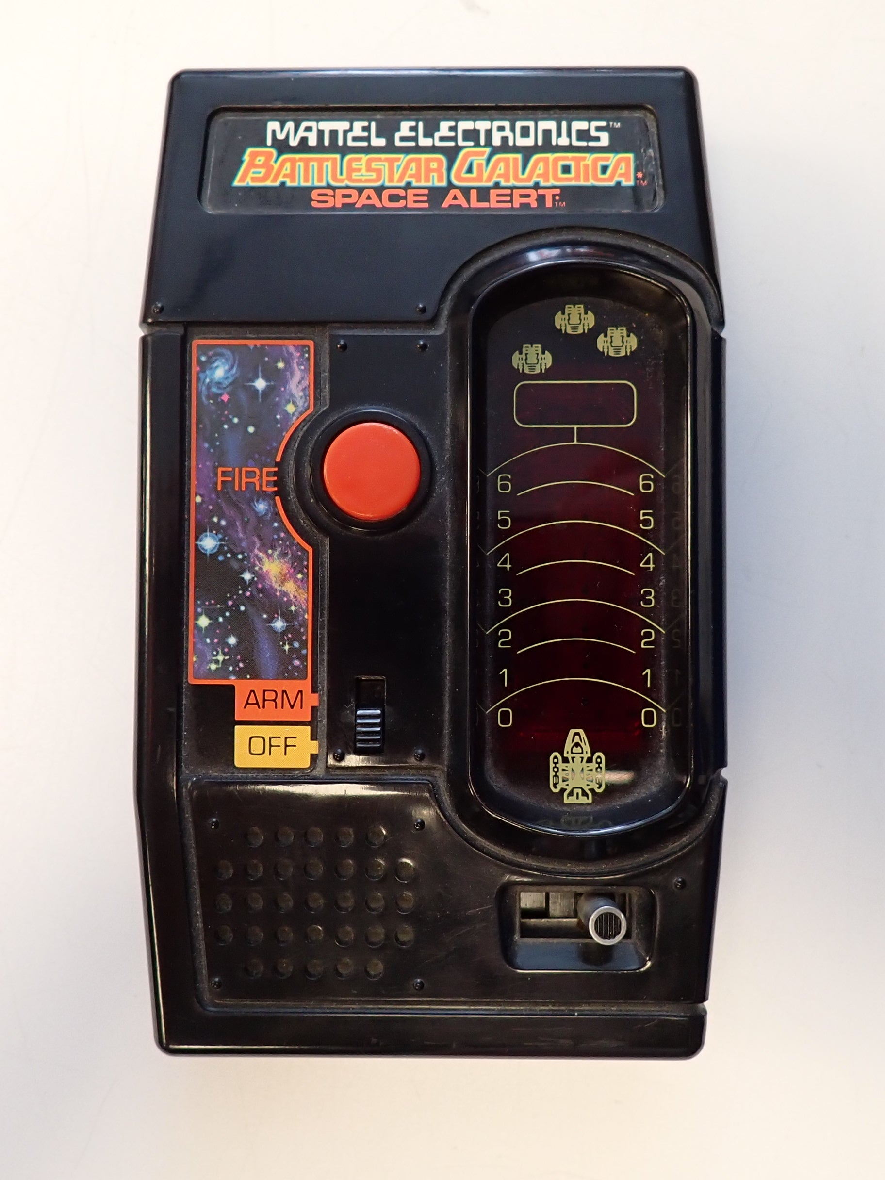 Battlestar Galactica Space Alert Electronic Game [Pre-Owned]