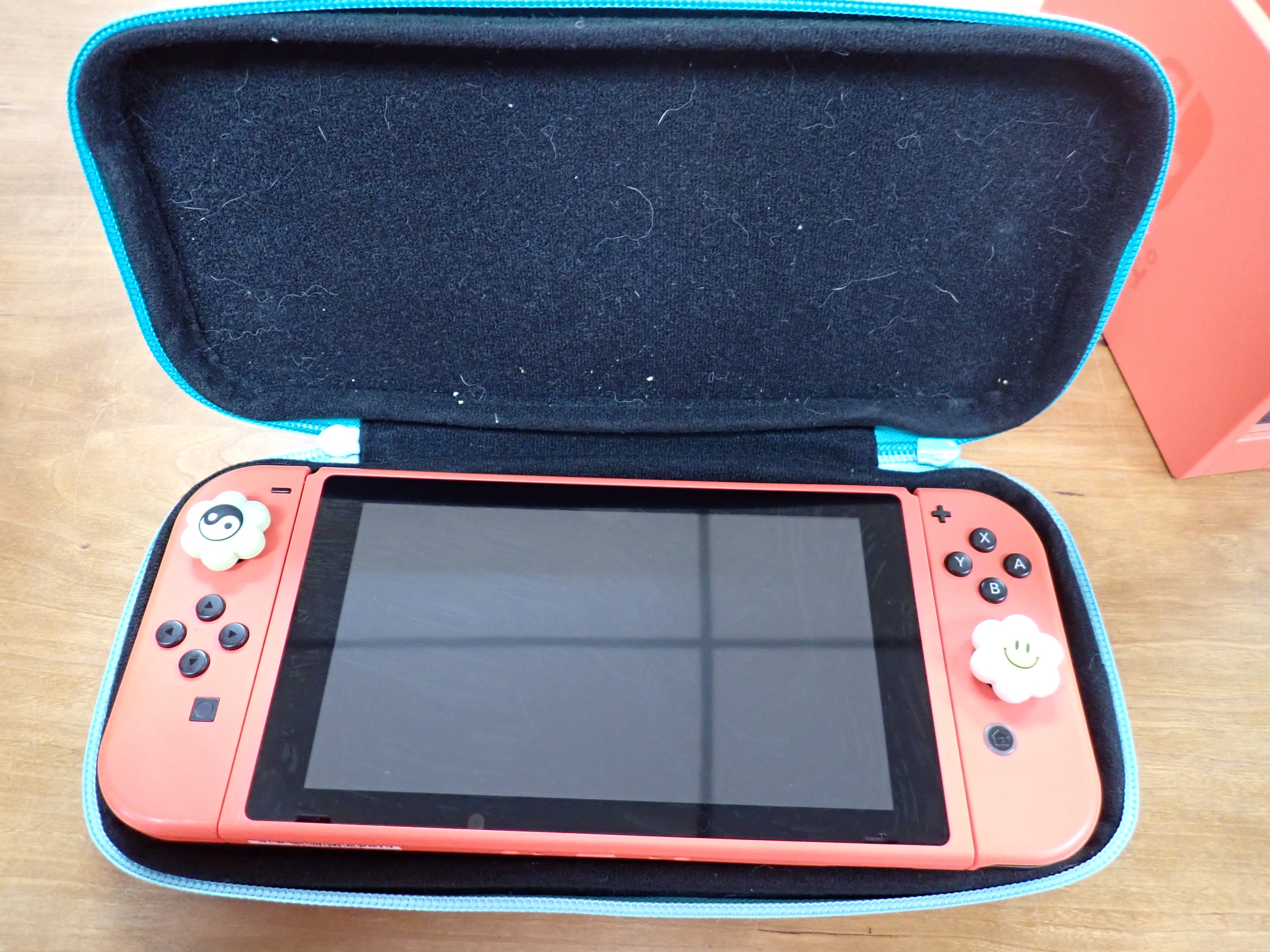 Nintendo Switch - Red