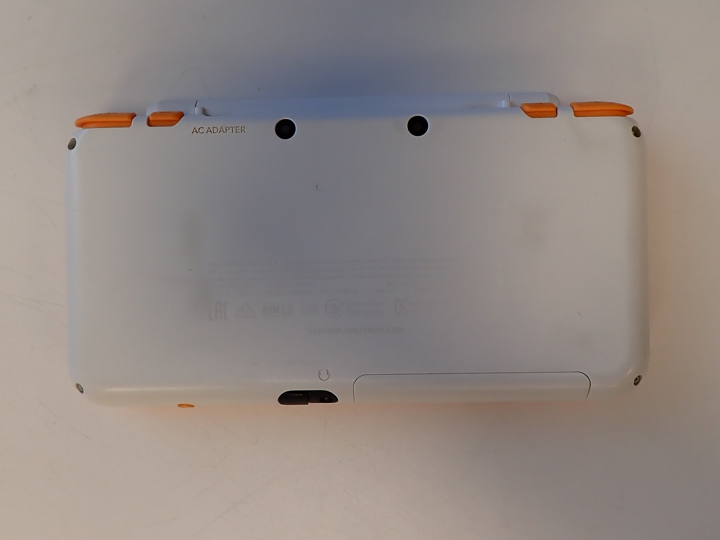 Nintendo 2DS XL - Orange & White [Pre-Owned]
