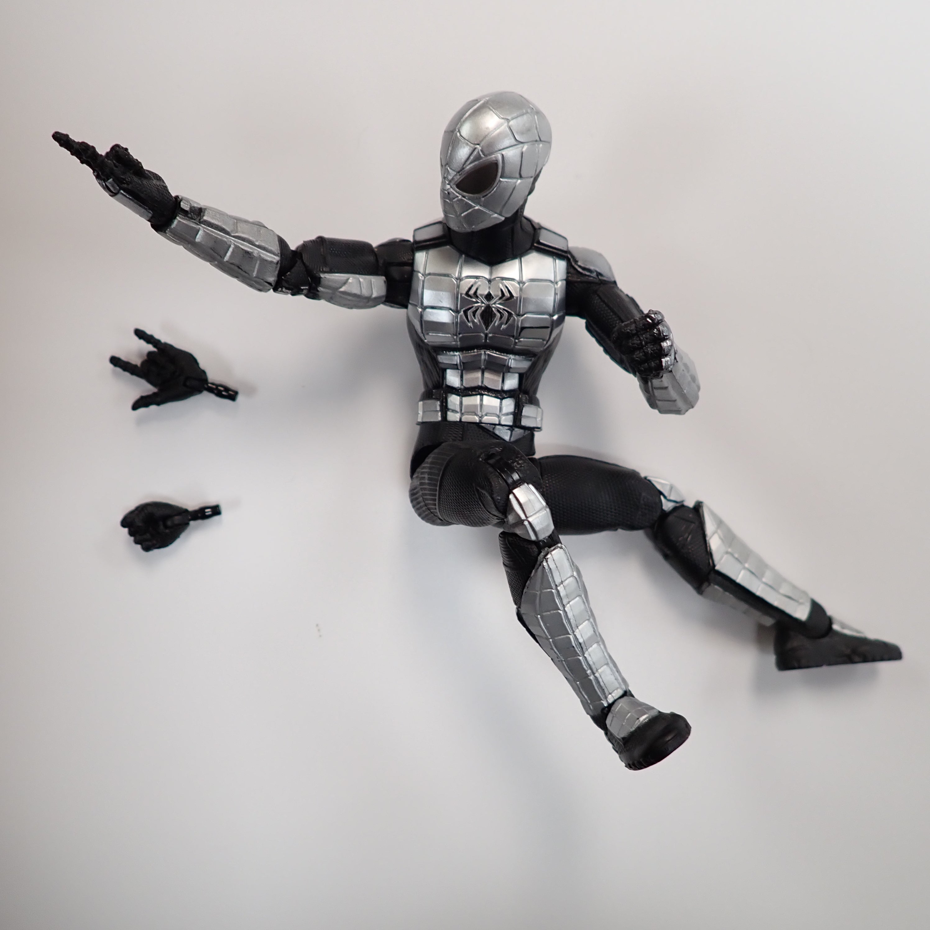 Spider-Man MK 1 Armor - Marvel Legends