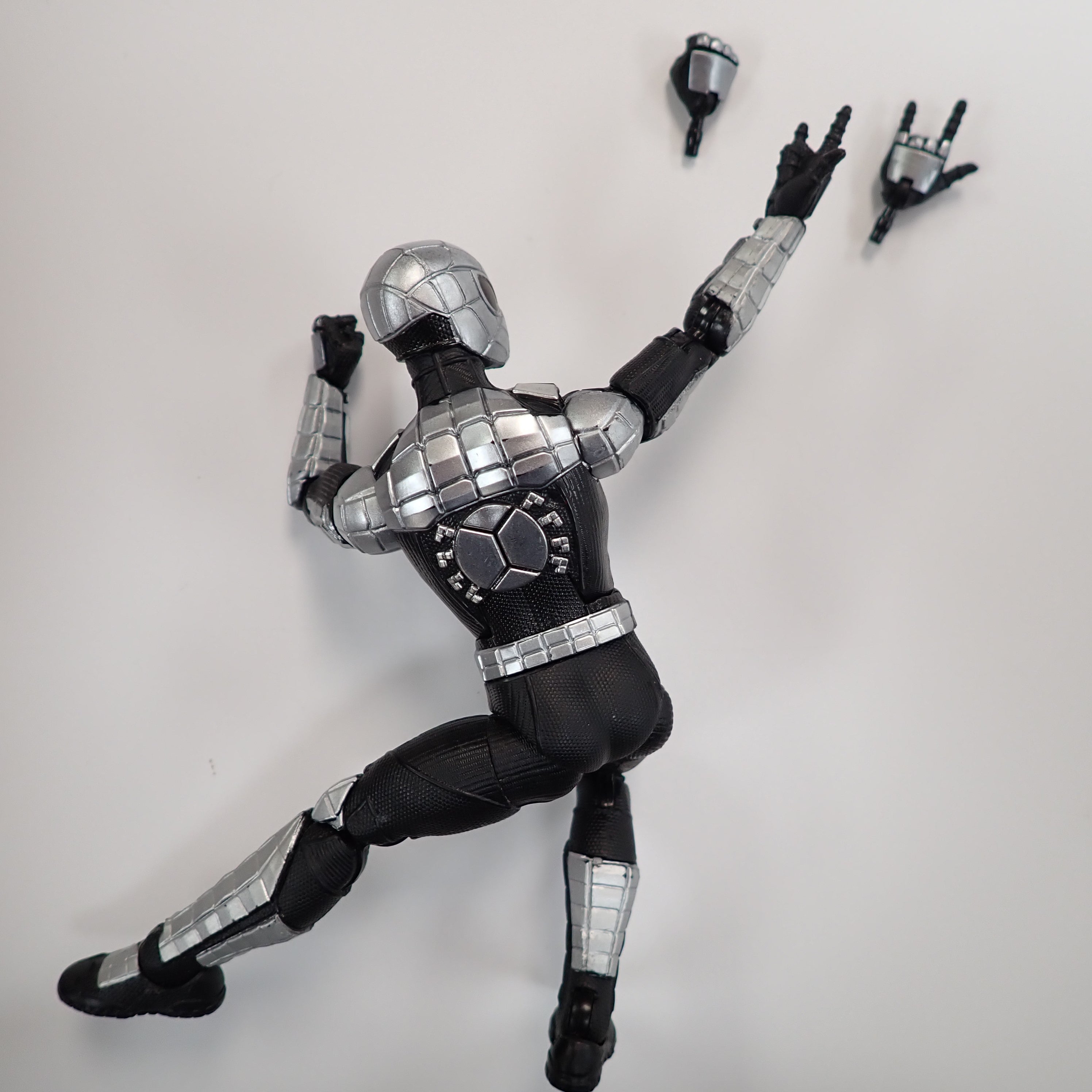 Spider-Man MK 1 Armor - Marvel Legends
