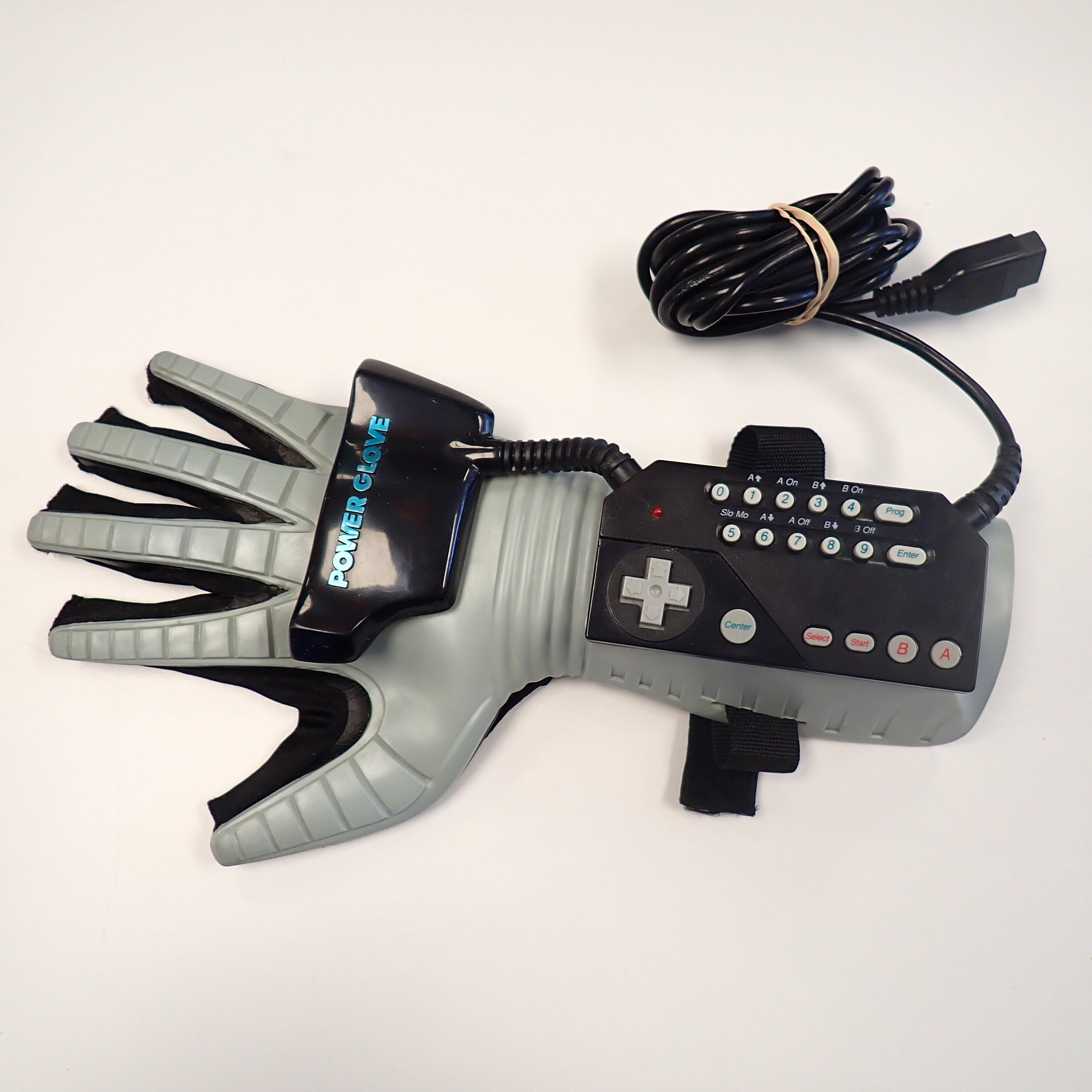 Nintendo Power Glove [Pre-Owned, Non-Functional]