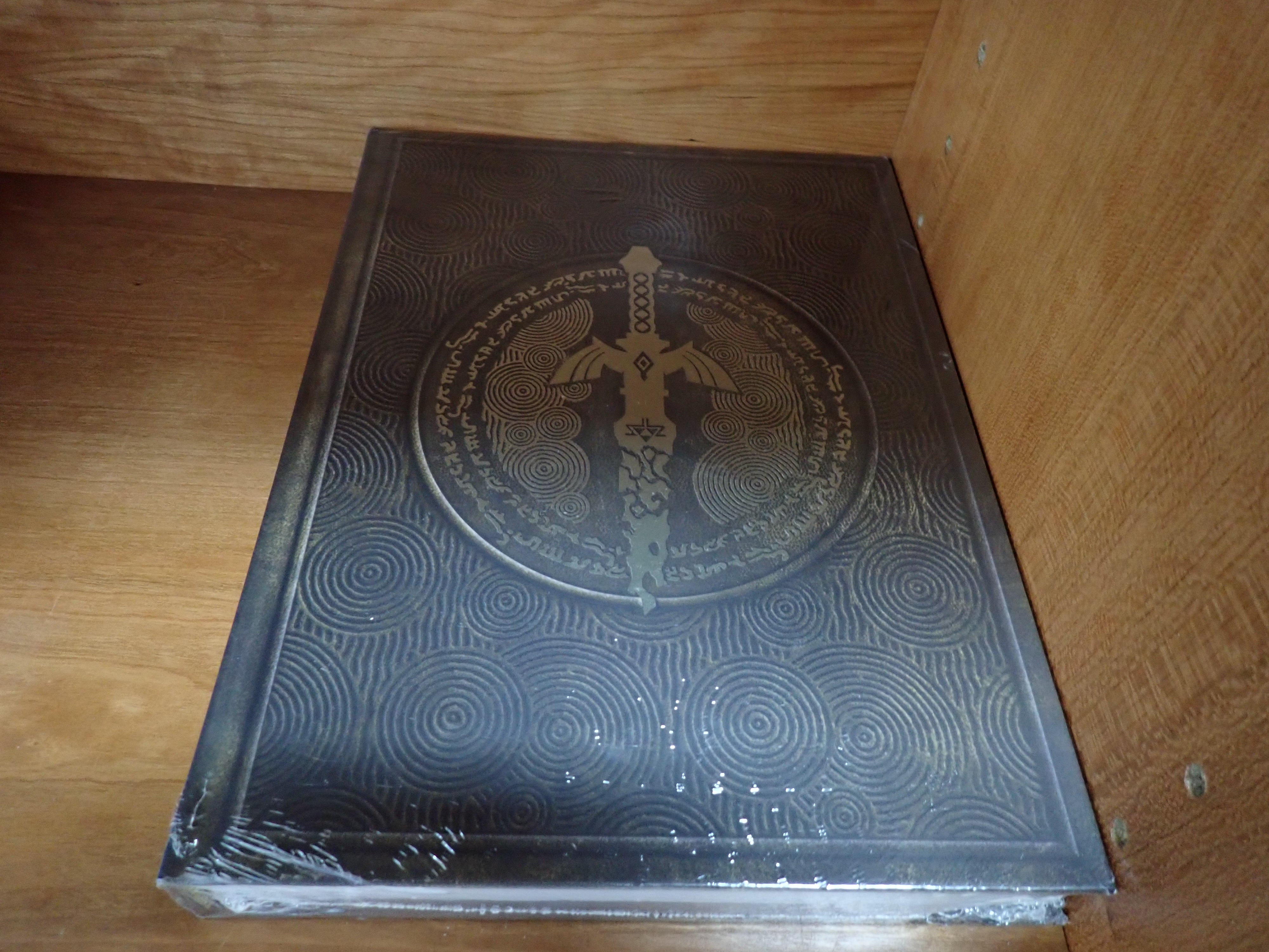 The Legend of Zelda: Tears of the Kingdom Collectors Edition Guide