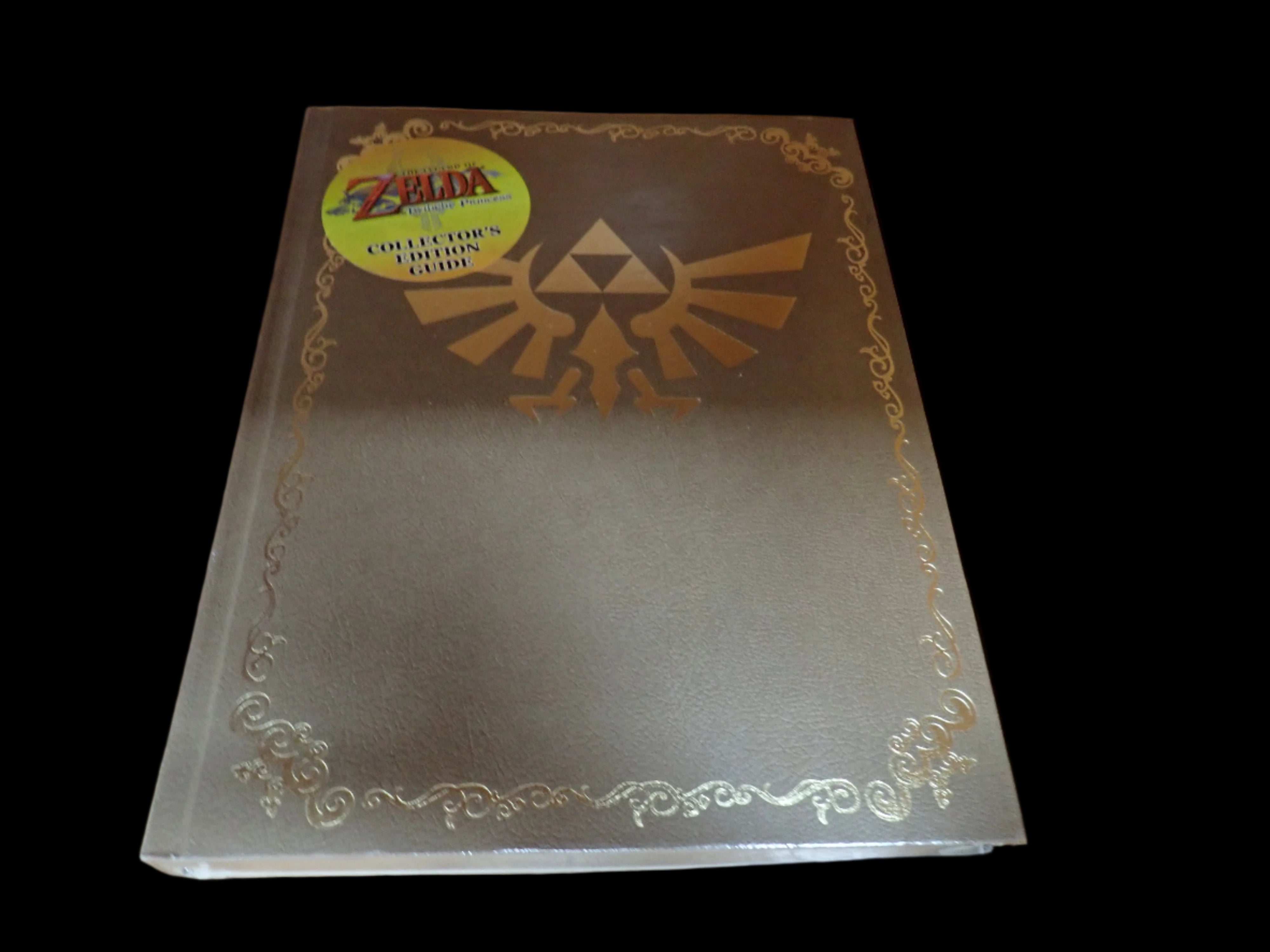 The Legend of Zelda: Twilight Princess Collector's Edition Game Guide