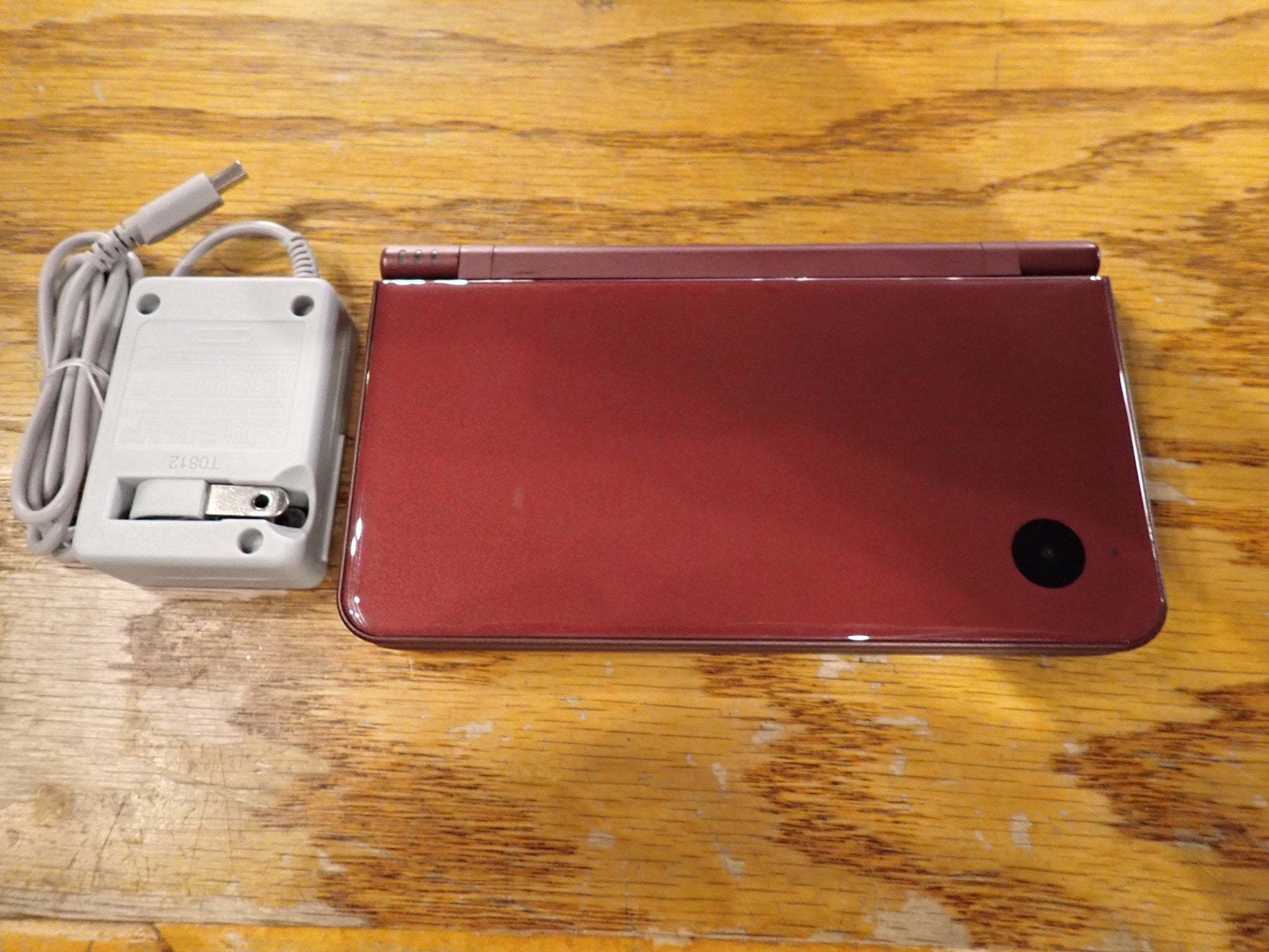 Nintendo DSi XL hotsell in Burgundy