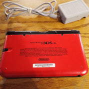 Nintendo 3DS XL - Red