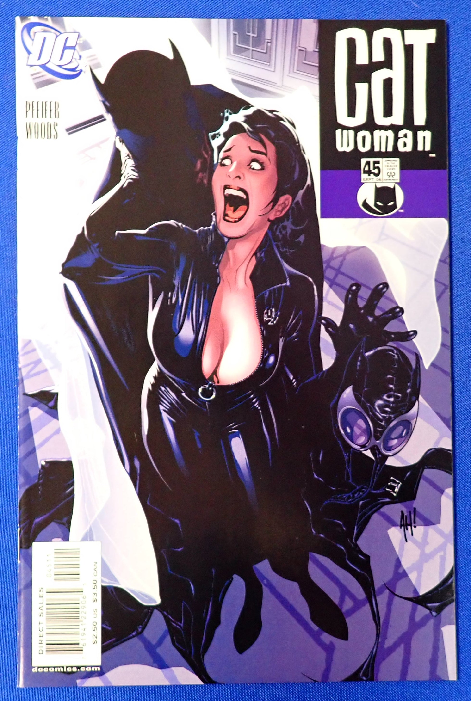 Catwoman #45 (2005) - NM - Adam Hughes Cover