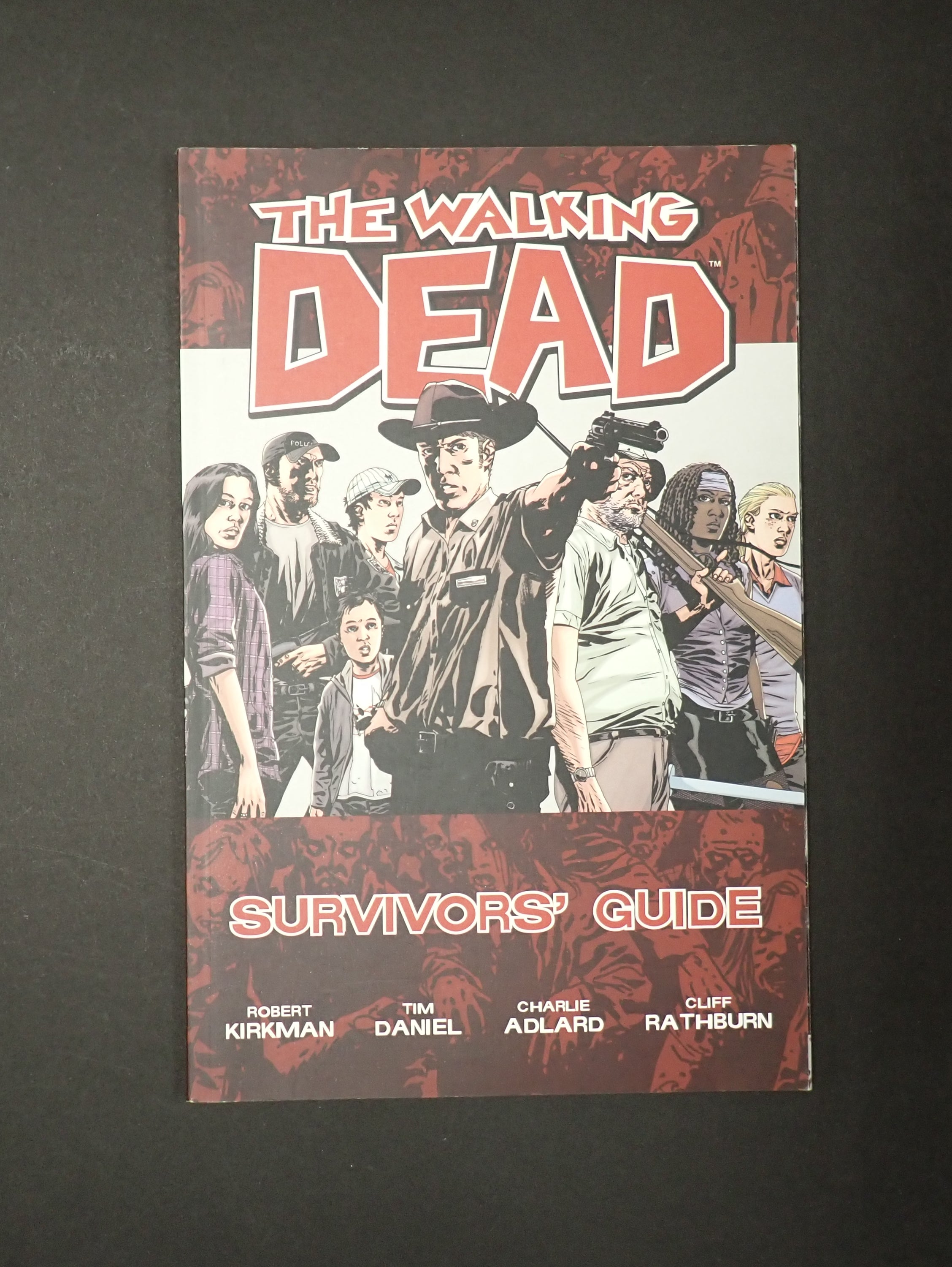 The Walking Dead Survivor's Guide - USED TPB