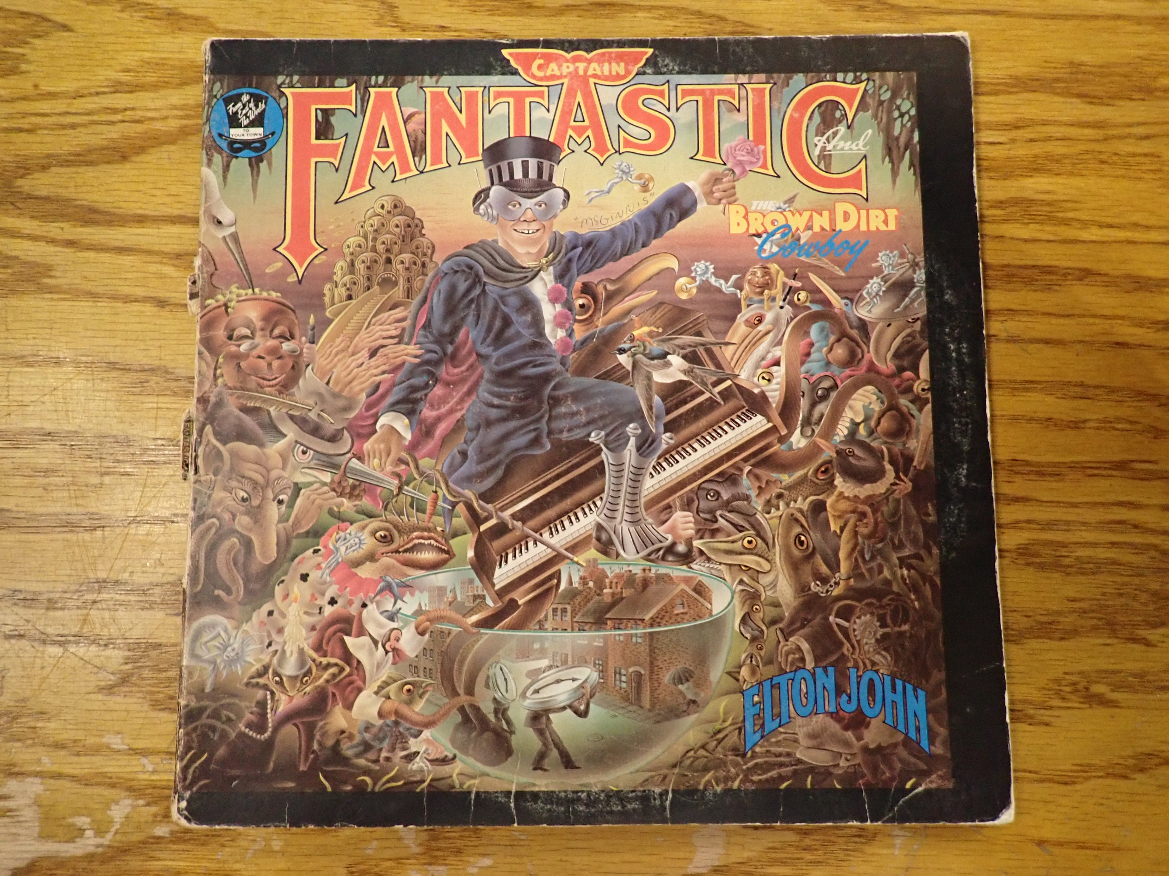 Elton John - Captain Fantastic and the Brown Dirt Cowboy