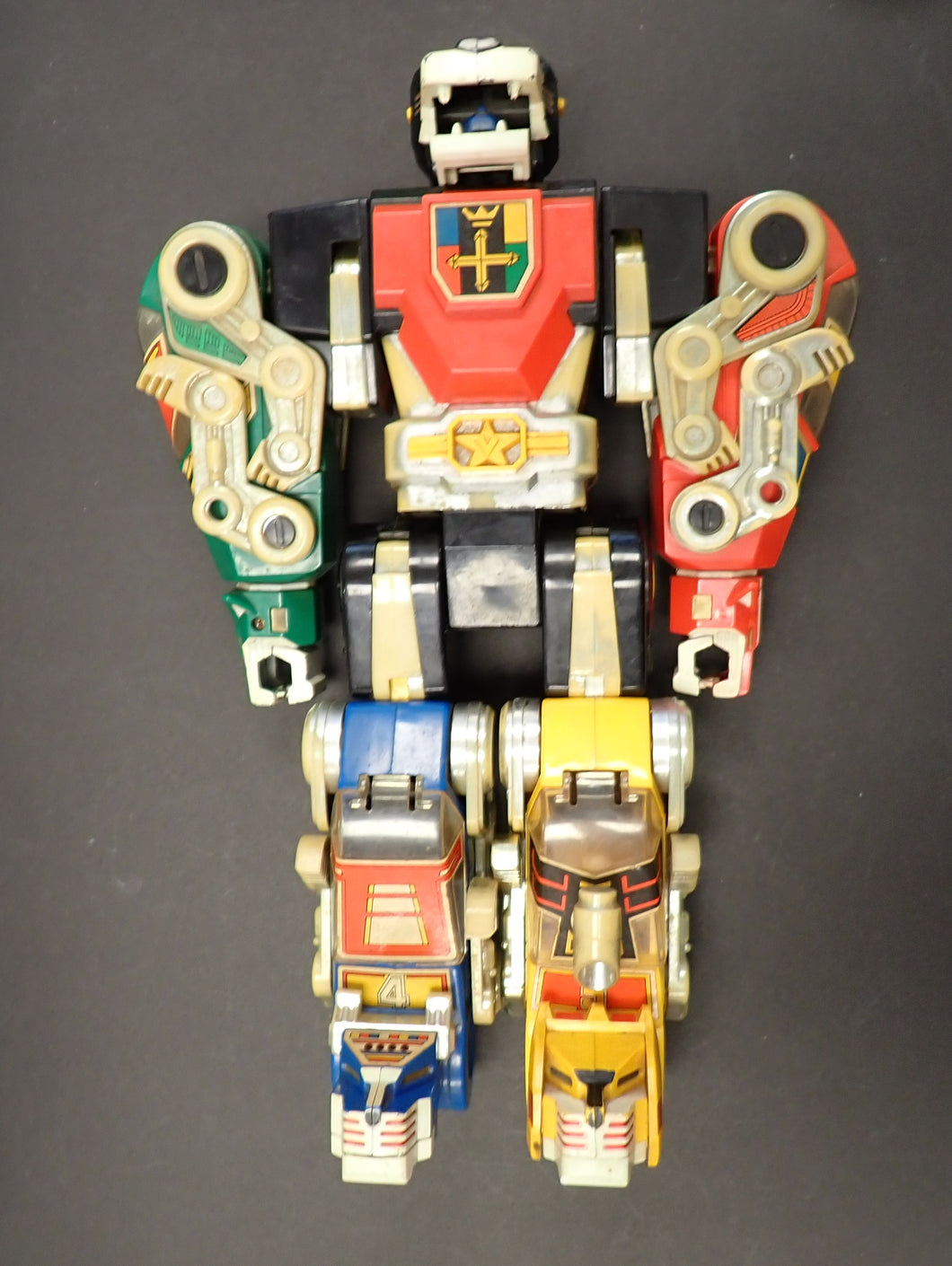 1984 Voltron GoLion Force Defender of the Universe Panosh Place (INCOMPLETE)