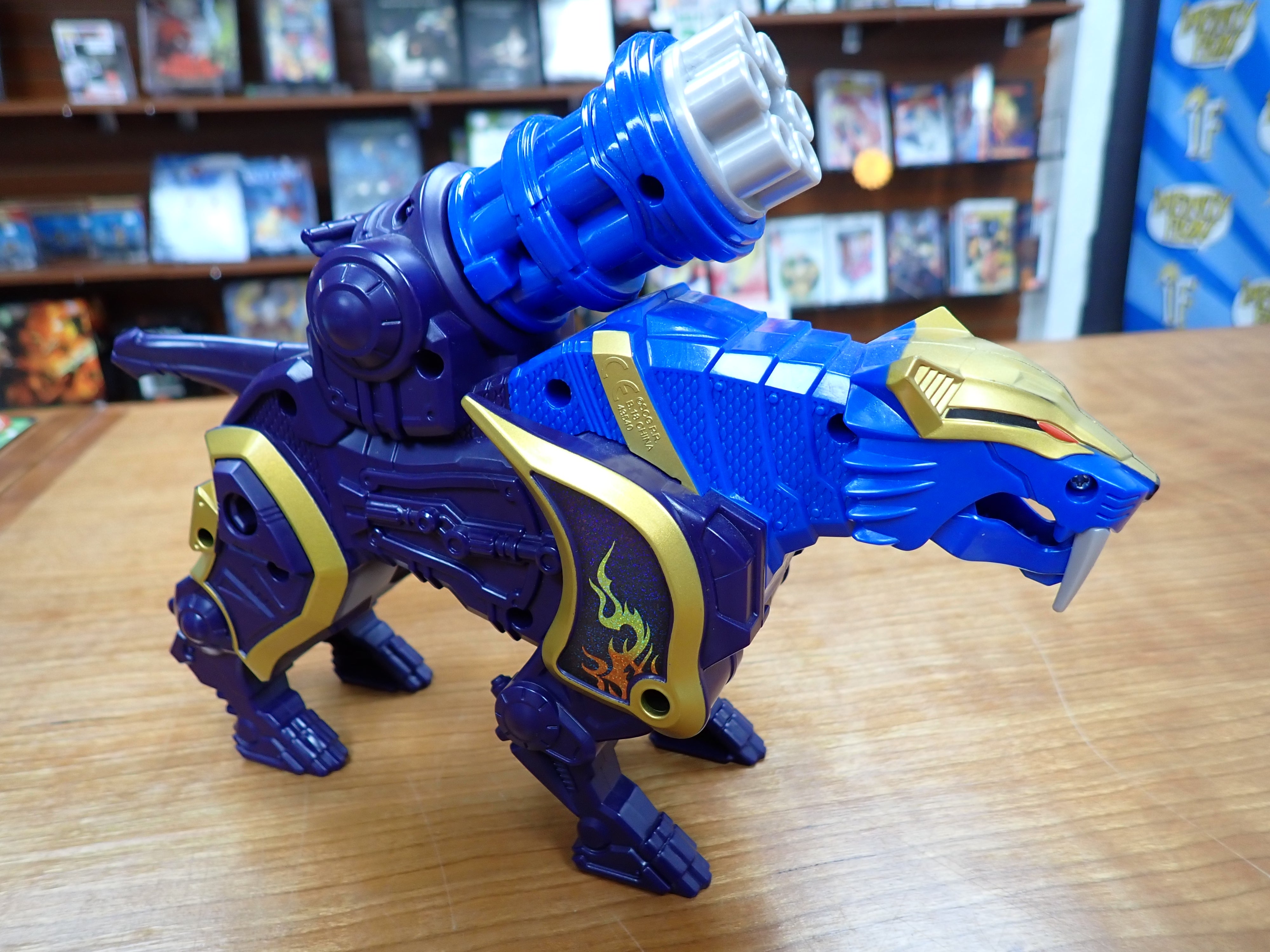Bandai: Power Rangers Super Ninja Steel - Sabertooth Zord