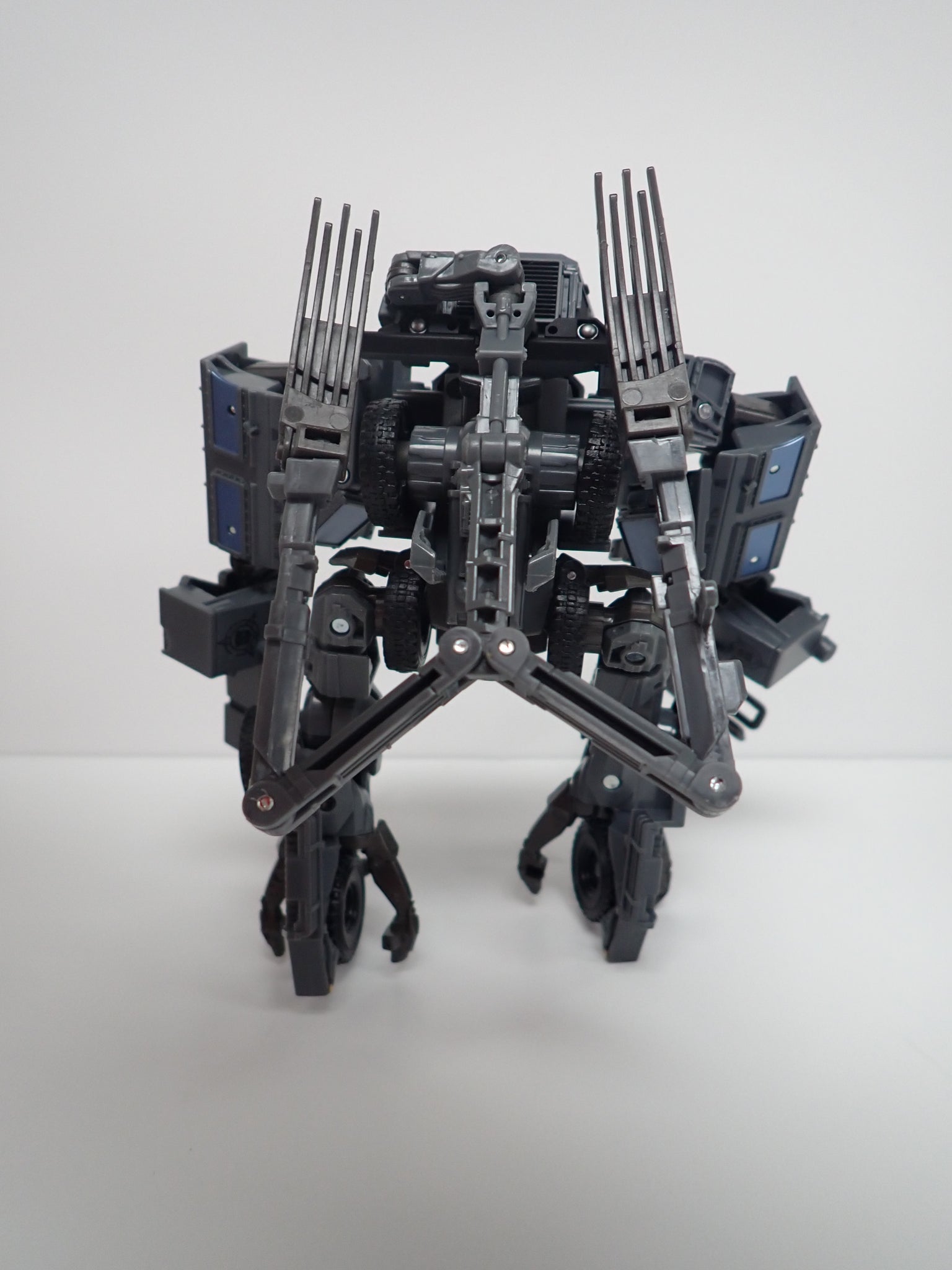 Transformers Studio Series Bone Crusher – Infinity Flux