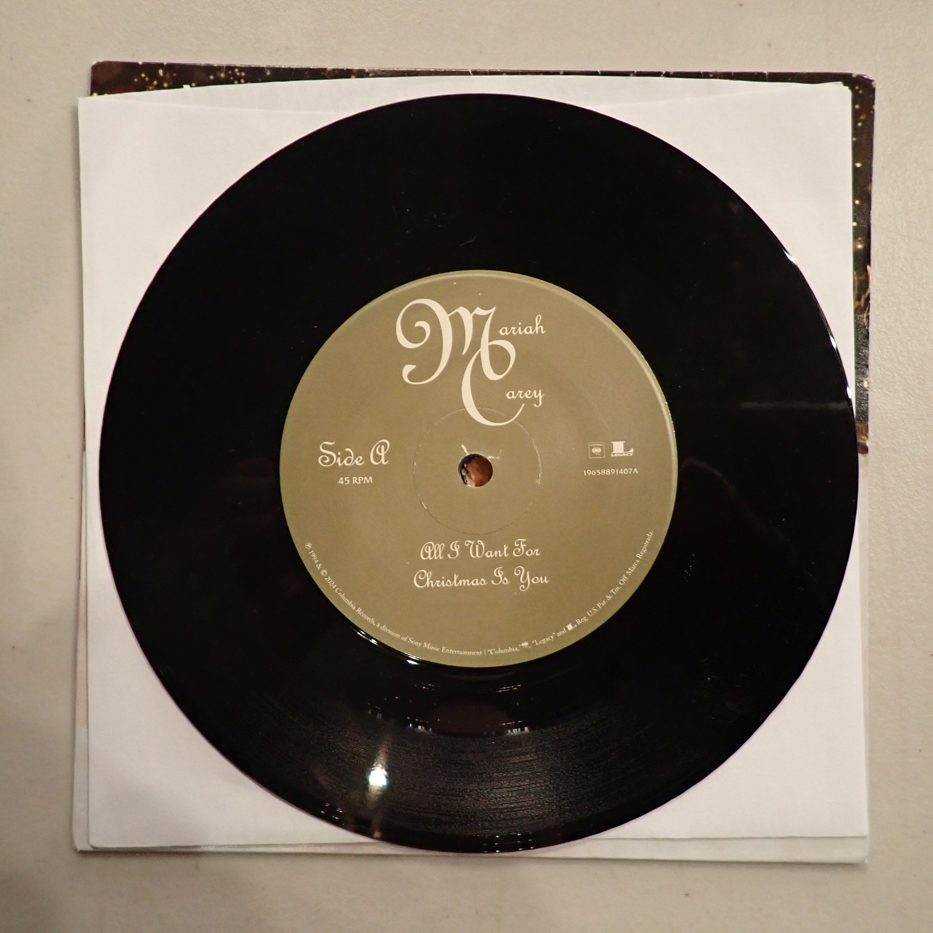 Mariah Carey - All I Want For Christmas Is You