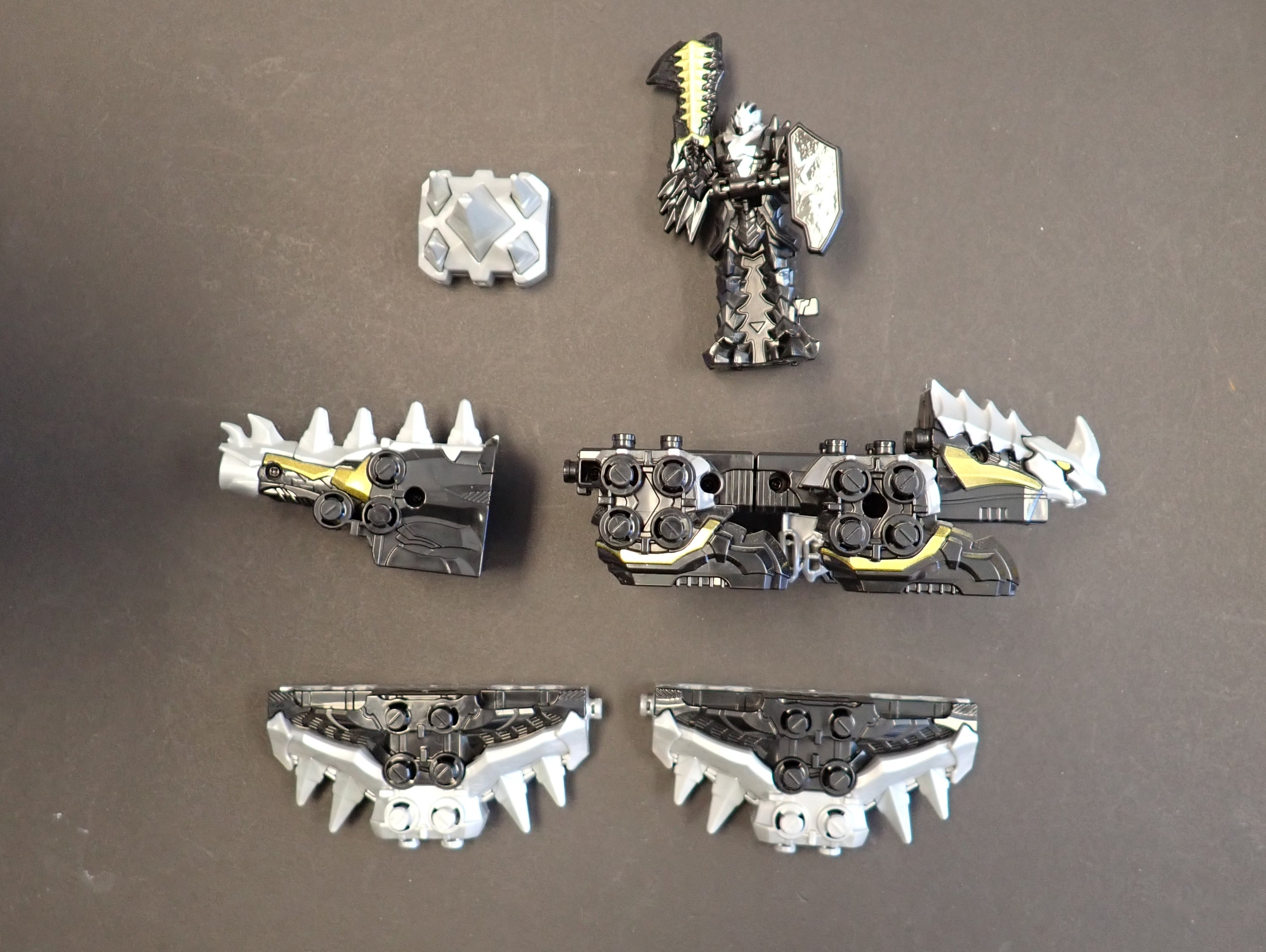 Bandai: Power Rangers Dino Supercharge - Stego Spike Zord