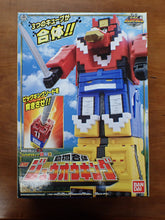 Load image into Gallery viewer, Bandai: Boubutsu Sentai Kyuohger - Gattai ZyuohKing Megazord
