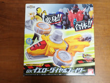 Load image into Gallery viewer, Bandai: Sentai Lupinranger vs Patoranger - Yellow Dial Fighter
