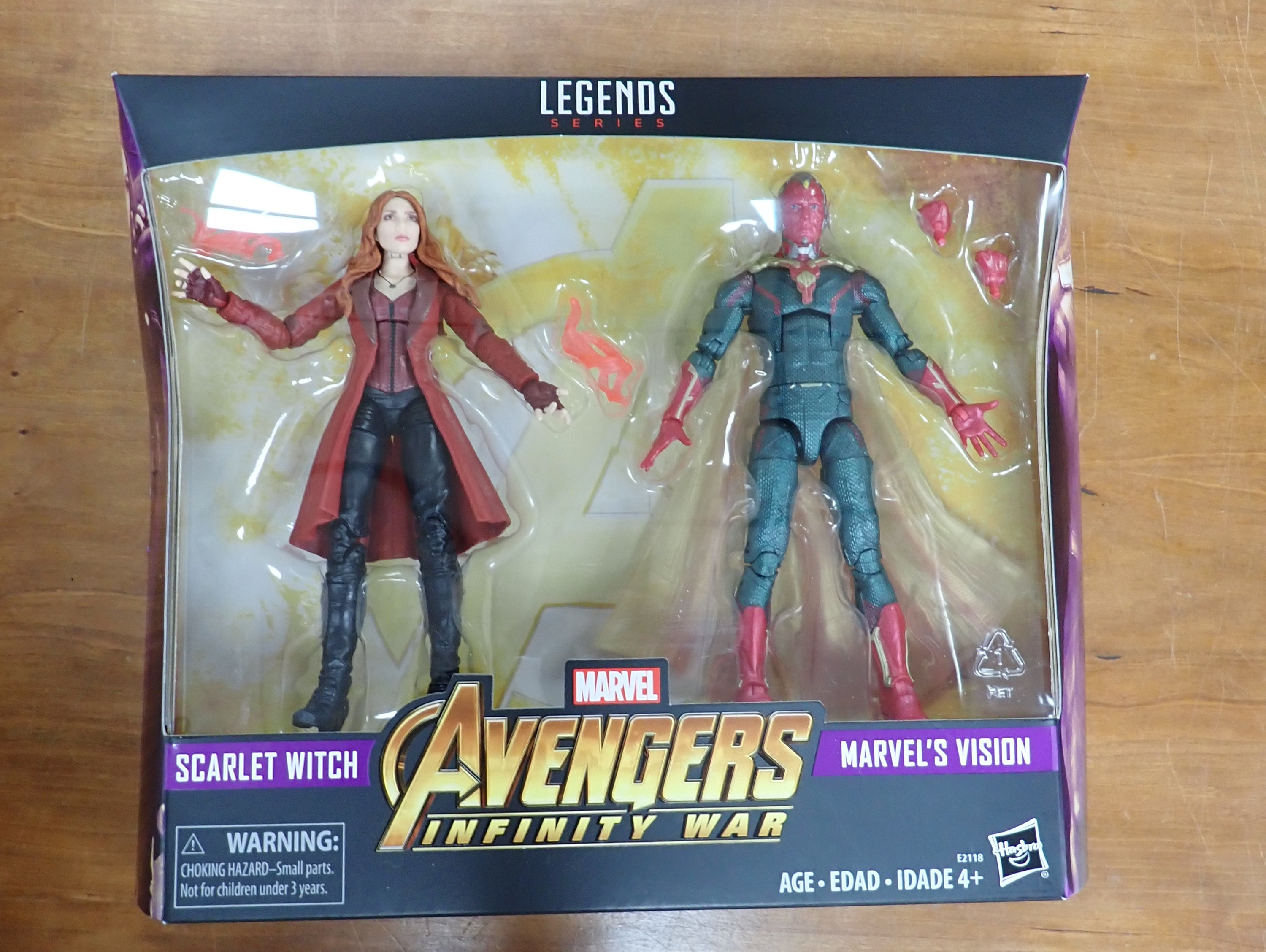 Marvel Legends: Scarlet Witch and Vision