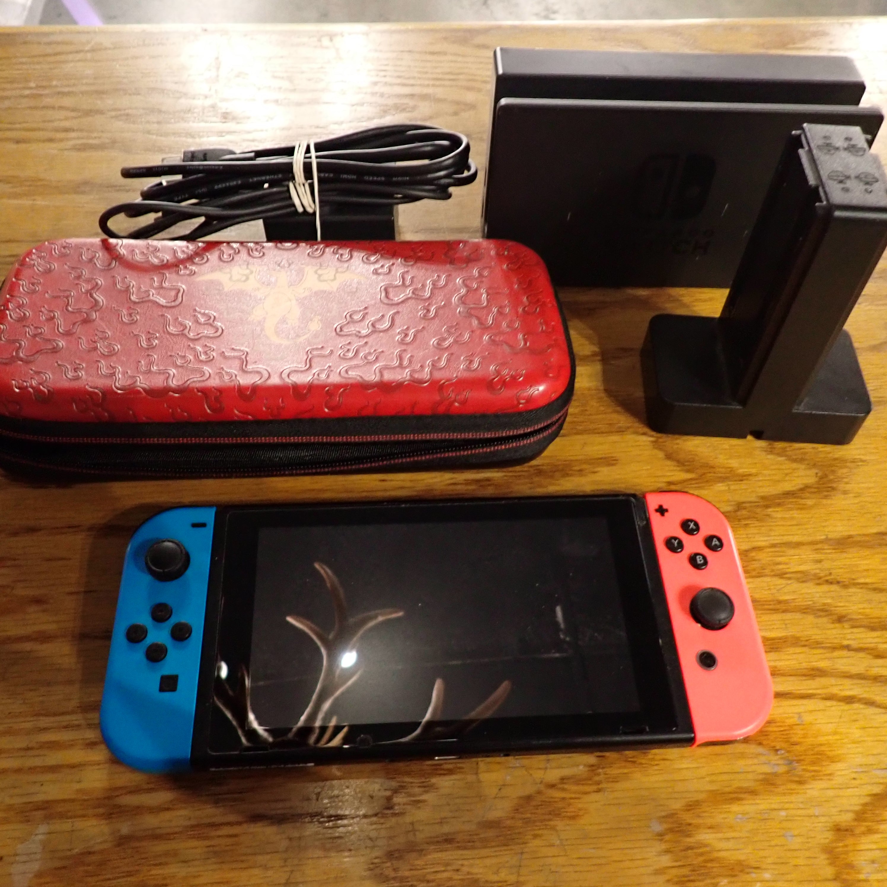 Nintendo Switch V2 - Red/Blue