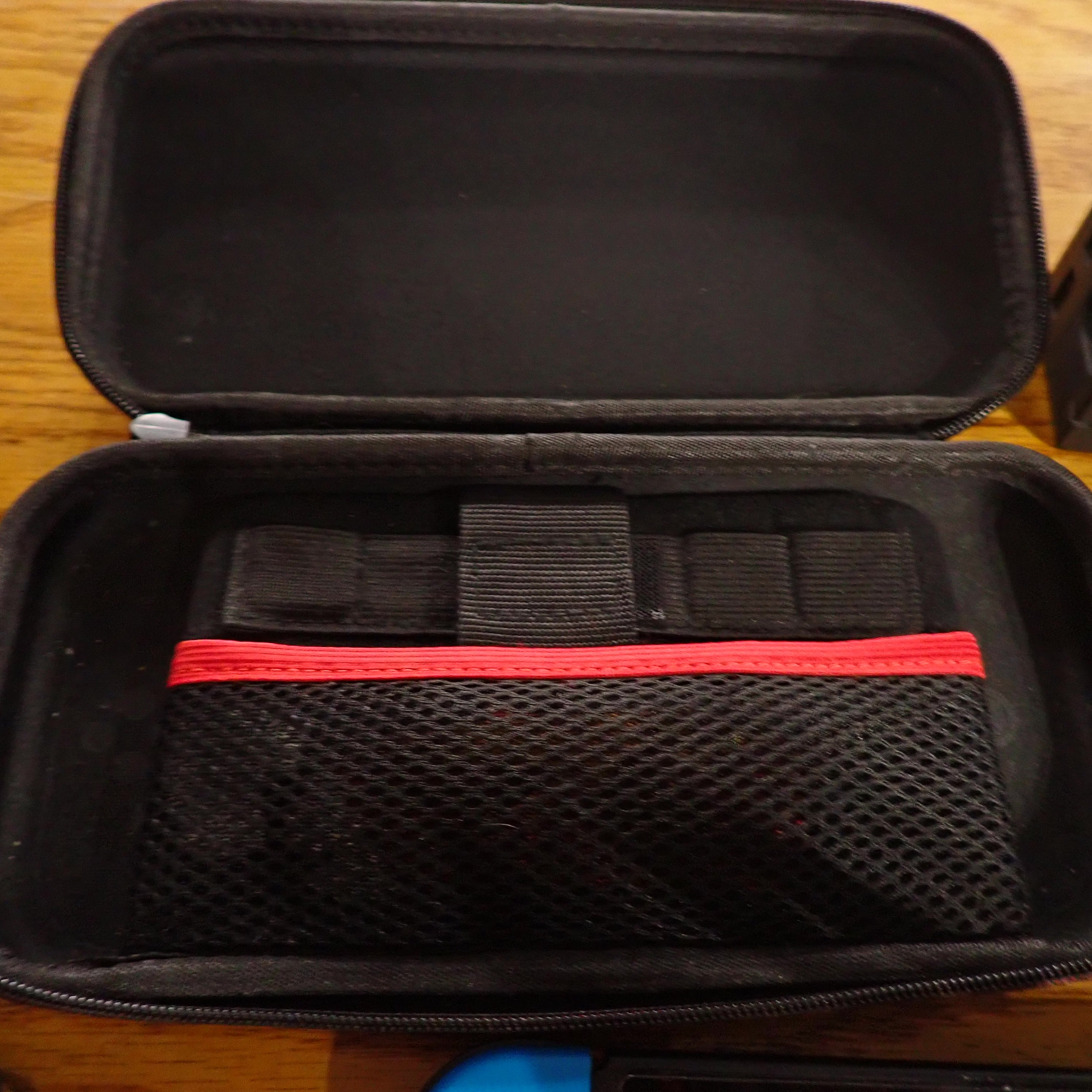 Nintendo Switch V2 - Red/Blue
