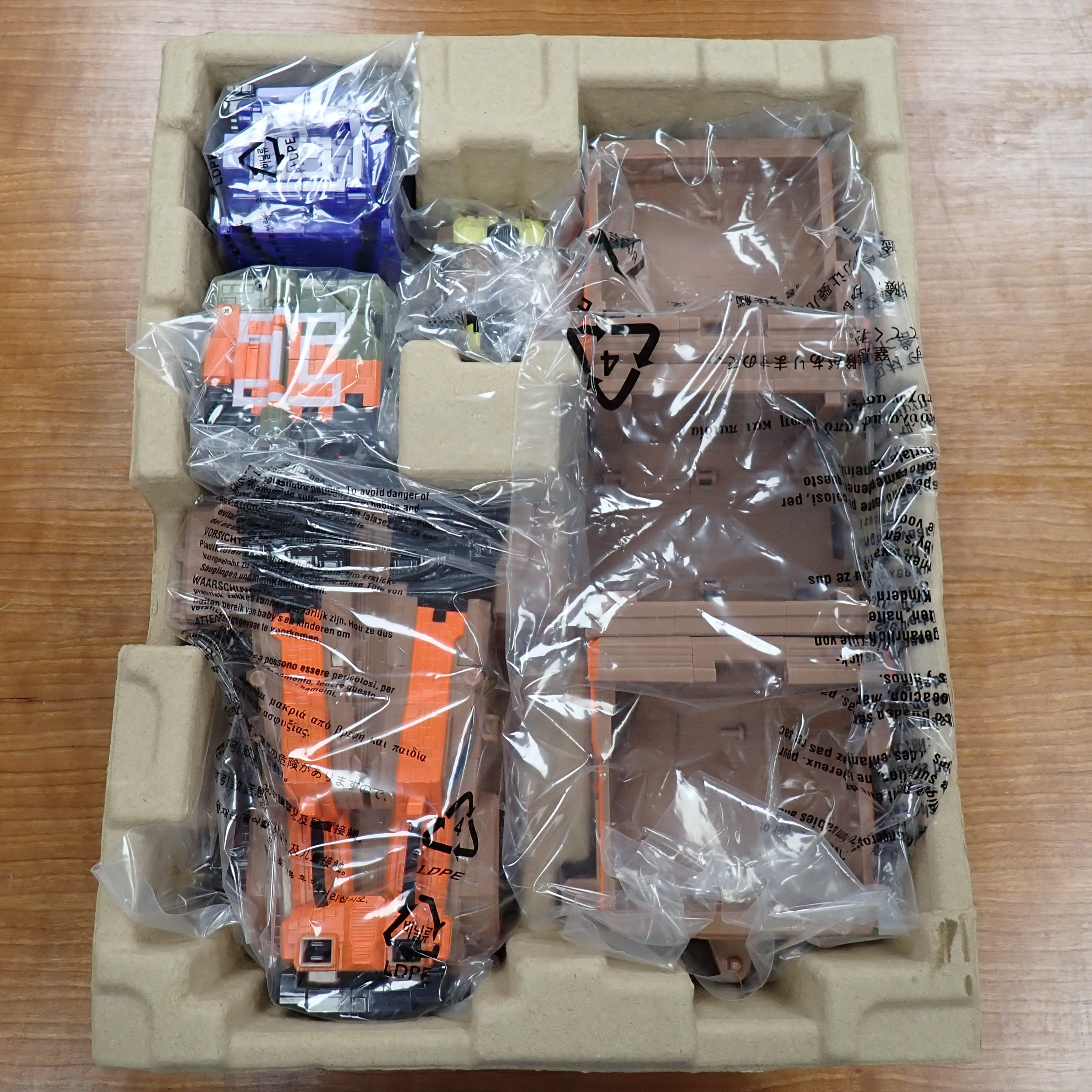 Bandai: Doubutsu Sentai Kyuohger - Deluxe Jurassic King