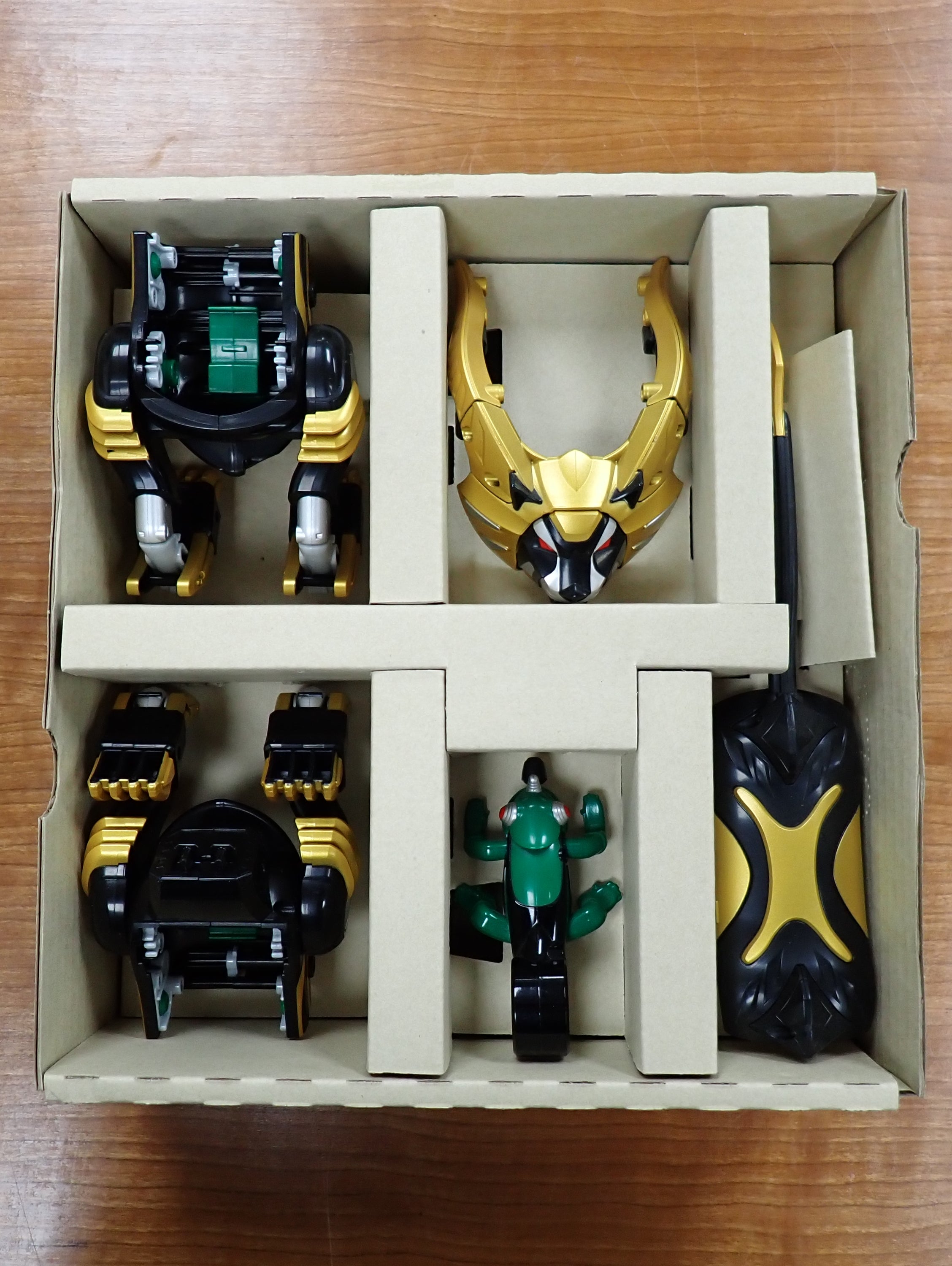 Bandai: Power Rangers Jungle Fury - Lion & Chameleon Zords