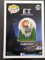 Elliot and ET- POP! #1259