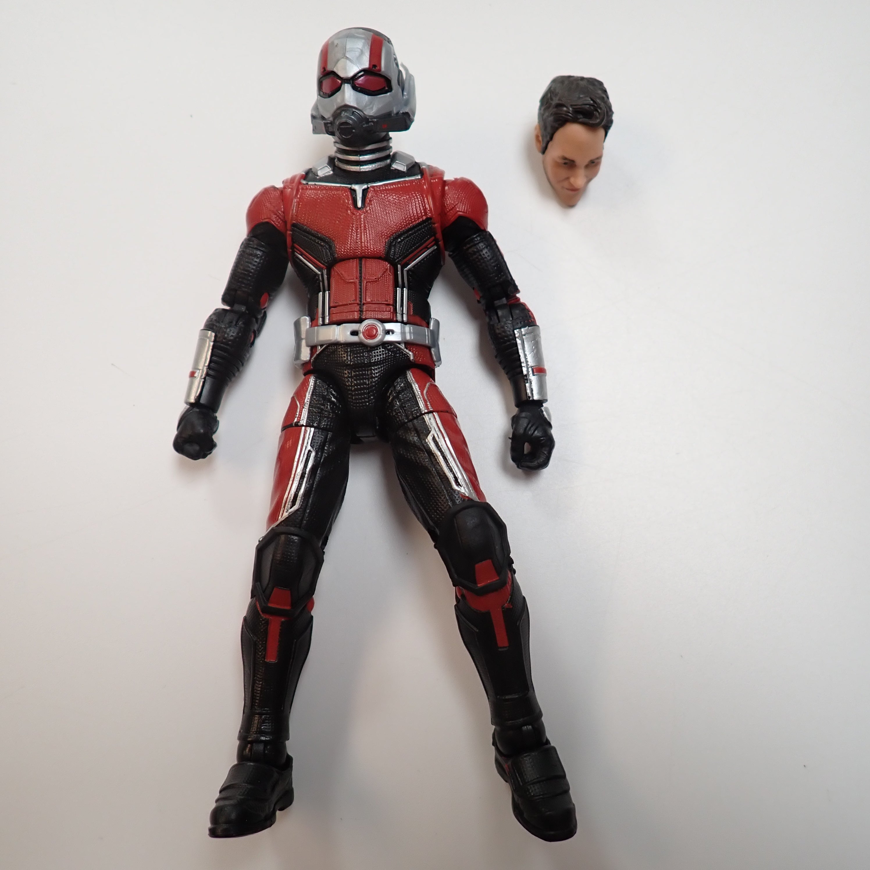 Ant Man - Marvel Legends